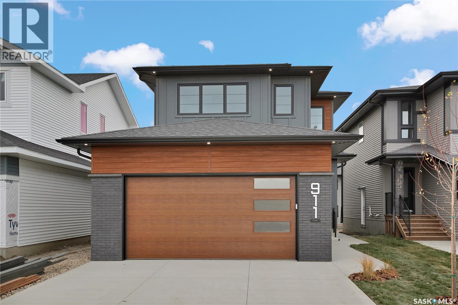 911 Traeger MANOR, Saskatoon, Saskatchewan