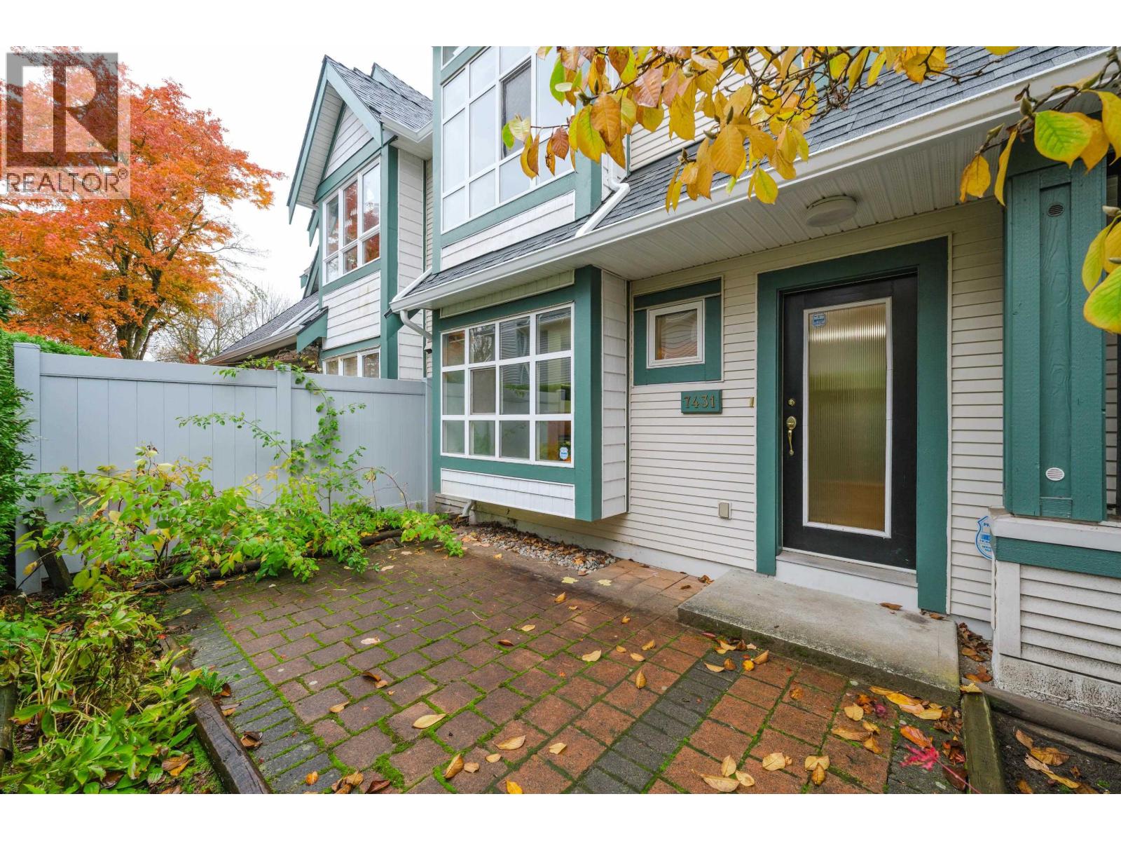 7431 Magnolia Terrace, Burnaby, British Columbia  V5E 4K8 - Photo 3 - R3064450