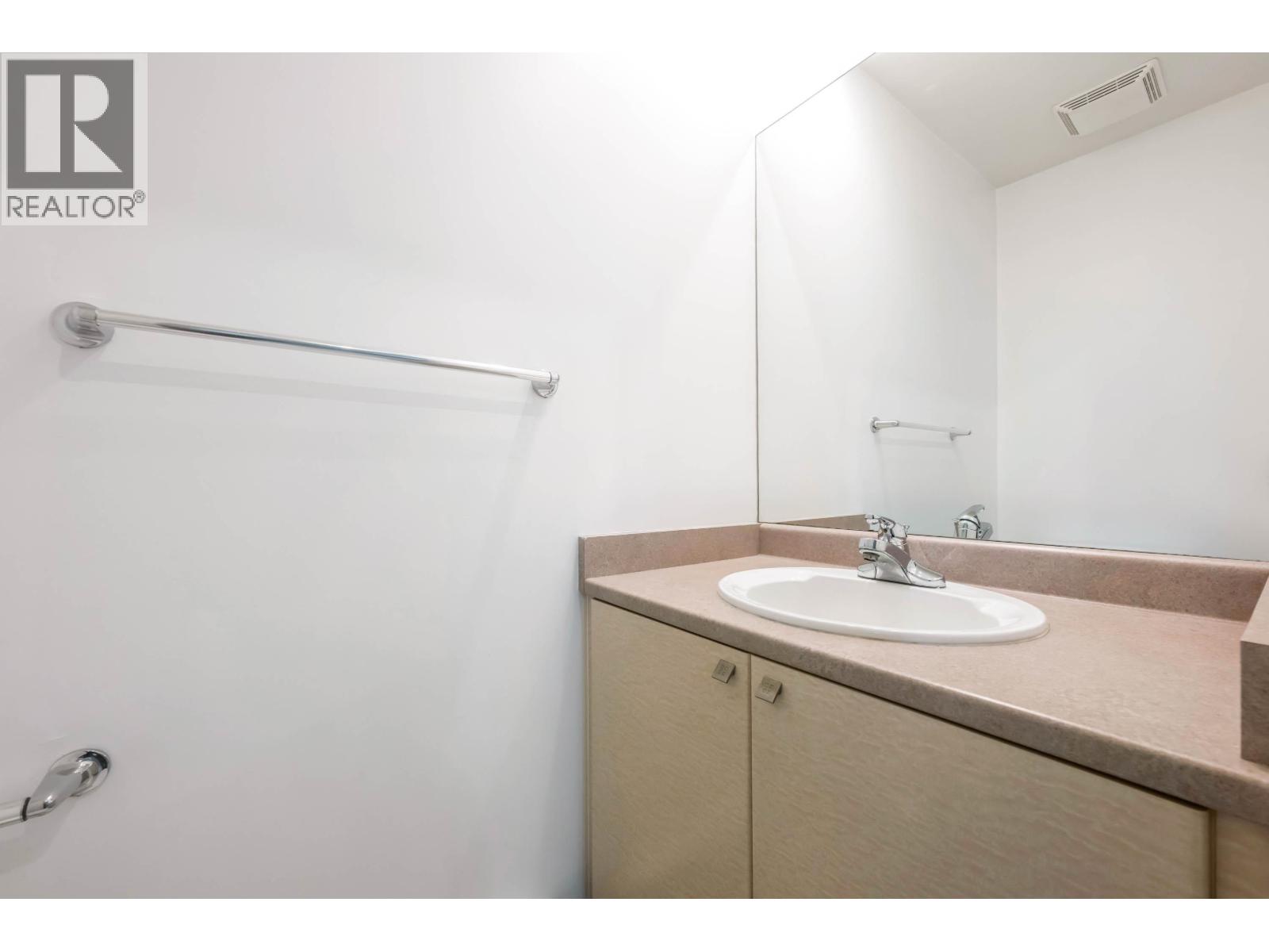 7431 Magnolia Terrace, Burnaby, British Columbia  V5E 4K8 - Photo 21 - R3064450