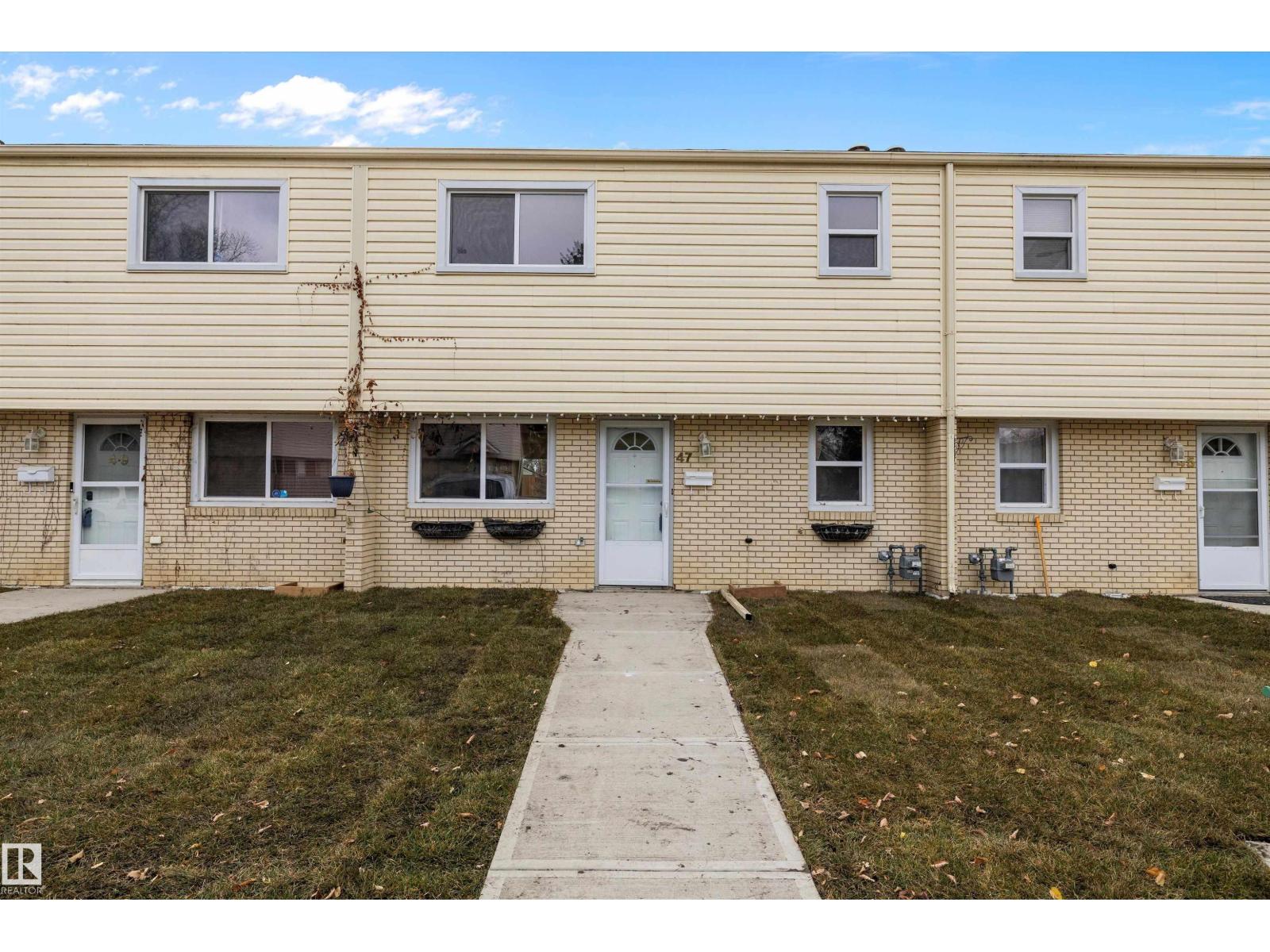 47 Royal Rd Nw, Edmonton, Alberta  T6J 2E7 - Photo 1 - E4464643