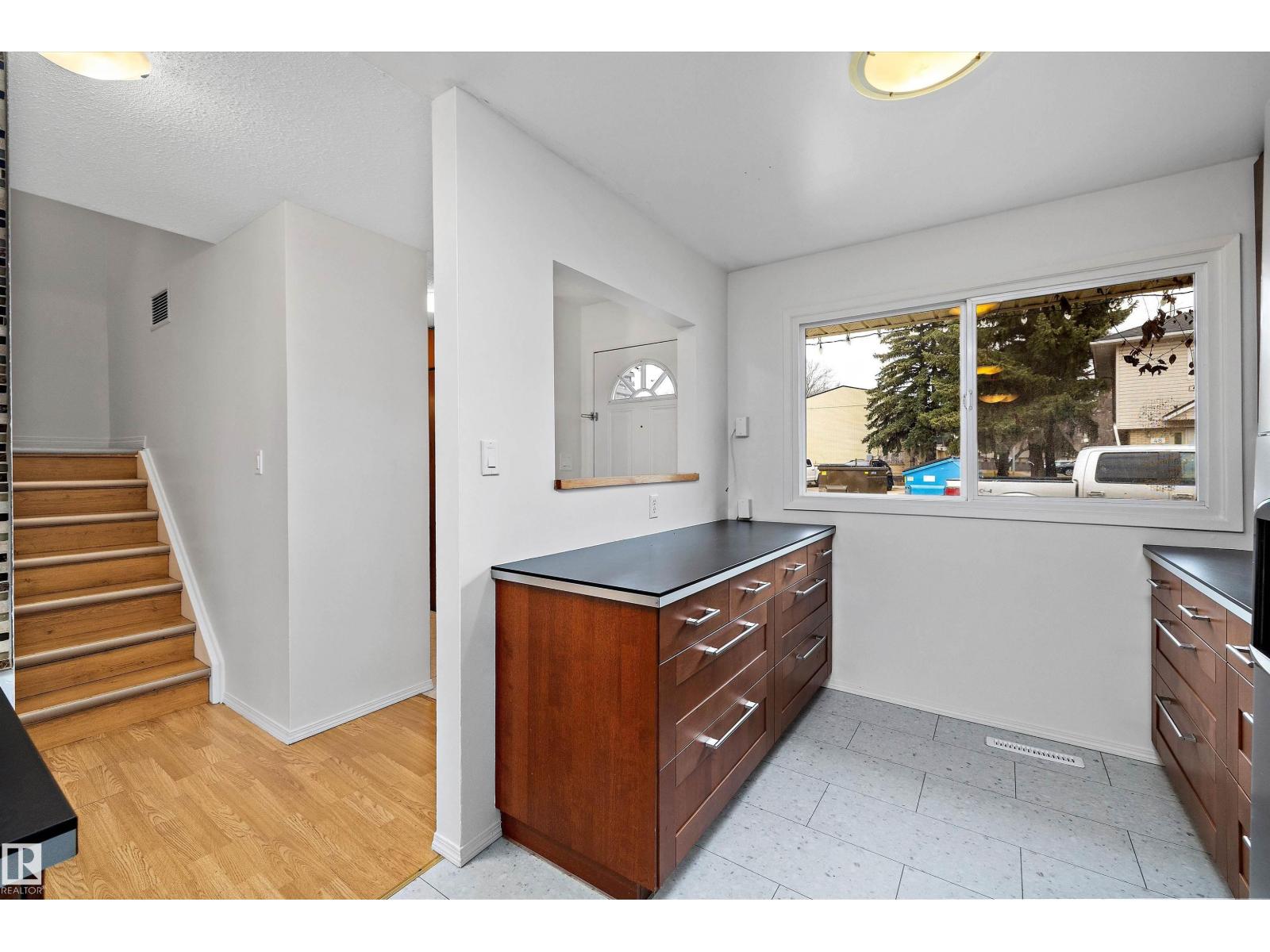 47 Royal Rd Nw, Edmonton, Alberta  T6J 2E7 - Photo 18 - E4464643