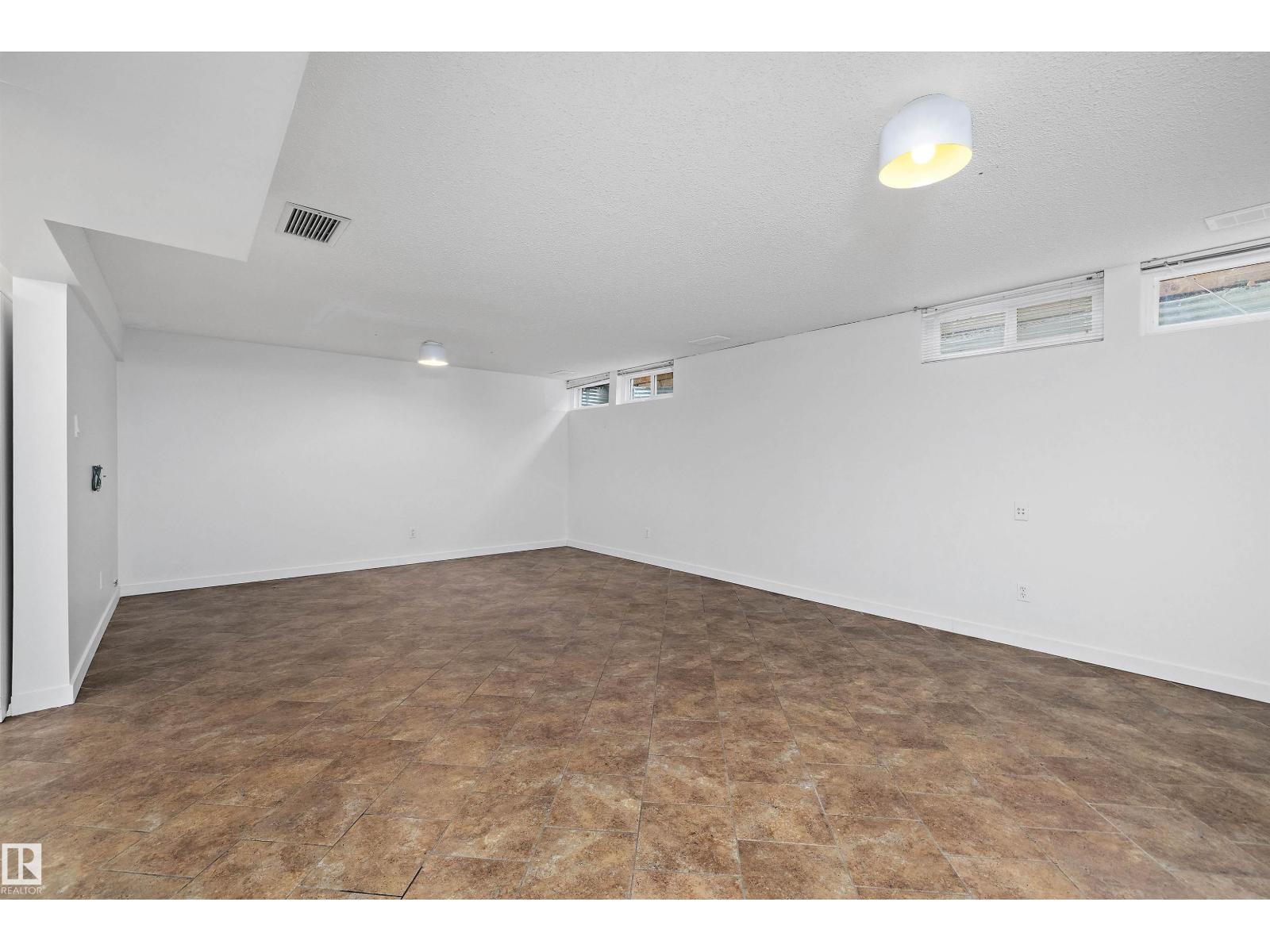 47 Royal Rd Nw, Edmonton, Alberta  T6J 2E7 - Photo 42 - E4464643