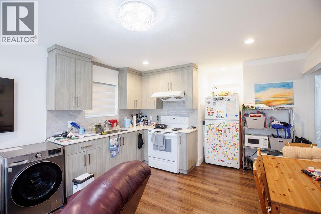 6033 Woodsworth Street, Burnaby, British Columbia  V5G 1S9 - Photo 6 - R3064345