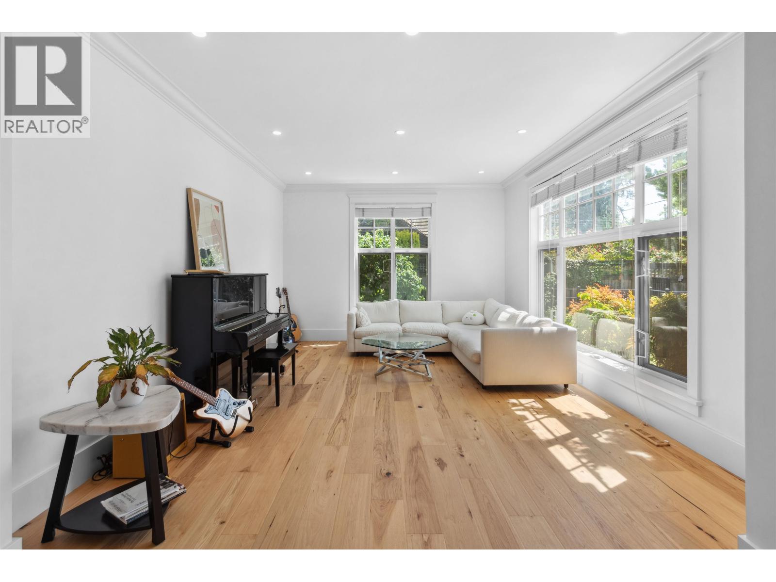 4379 Ross Crescent, West Vancouver, British Columbia  V7W 1B3 - Photo 3 - R3023351