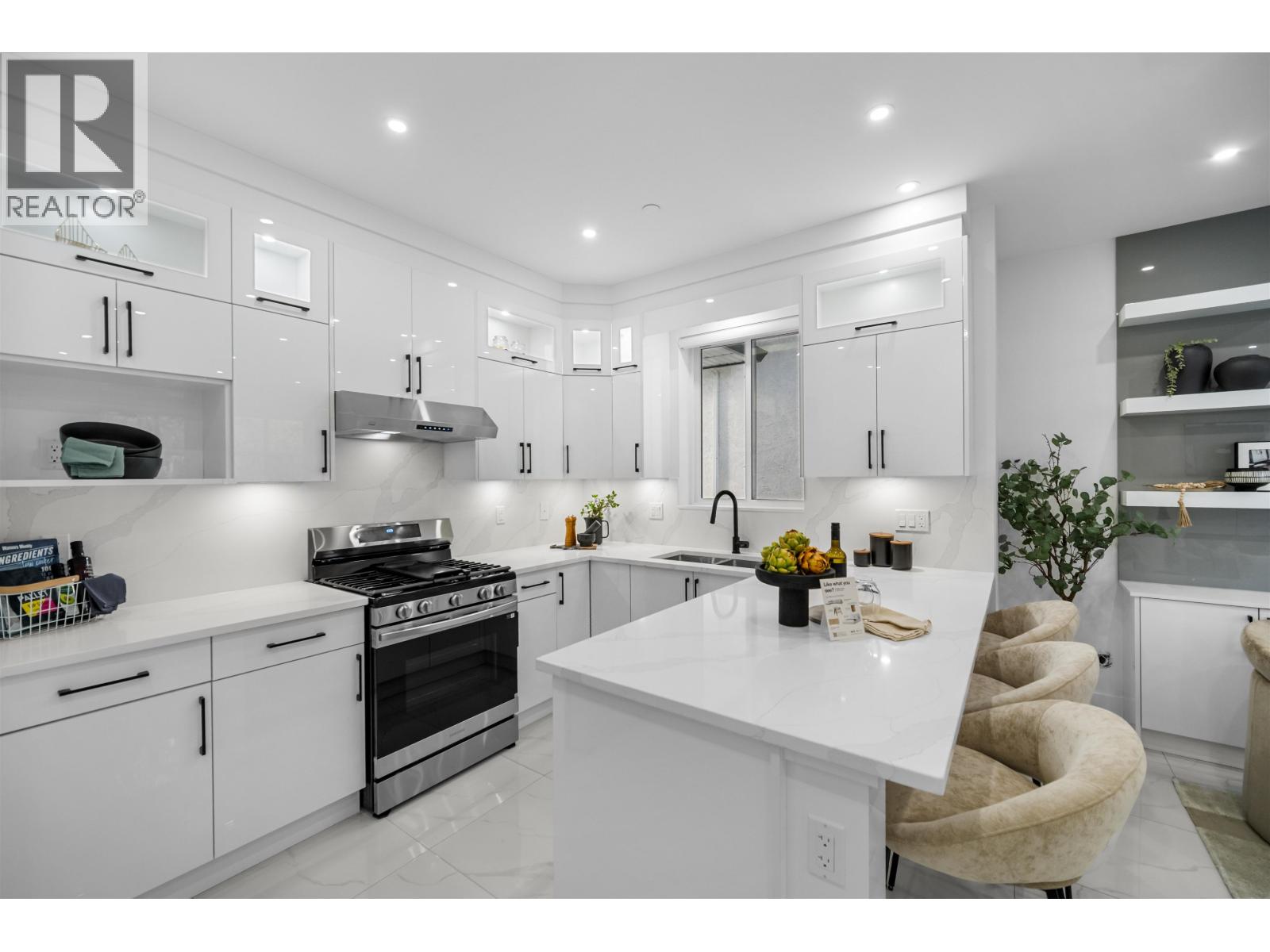 2076 E 50th Avenue, Vancouver, British Columbia  V5P 1V3 - Photo 3 - R3064649