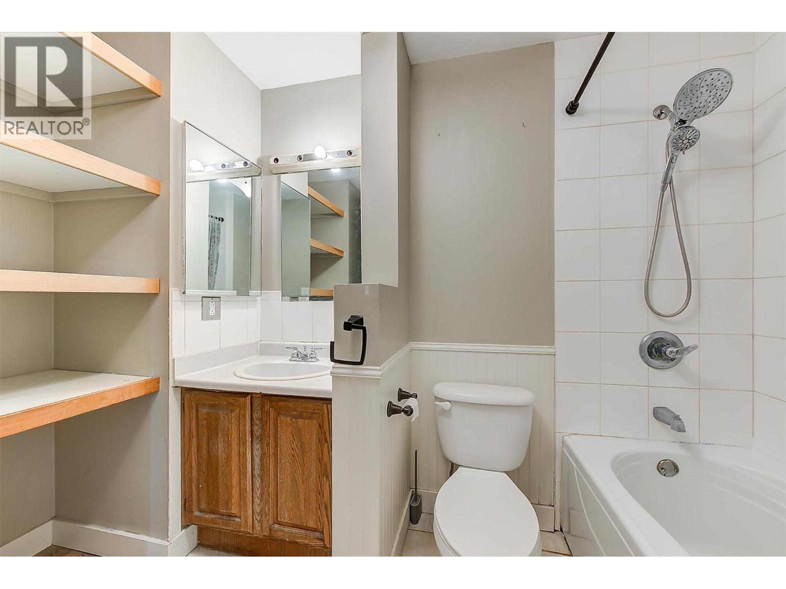 880 Hollydell Road, Kelowna, British Columbia  V1X 1L7 - Photo 16 - 10362875