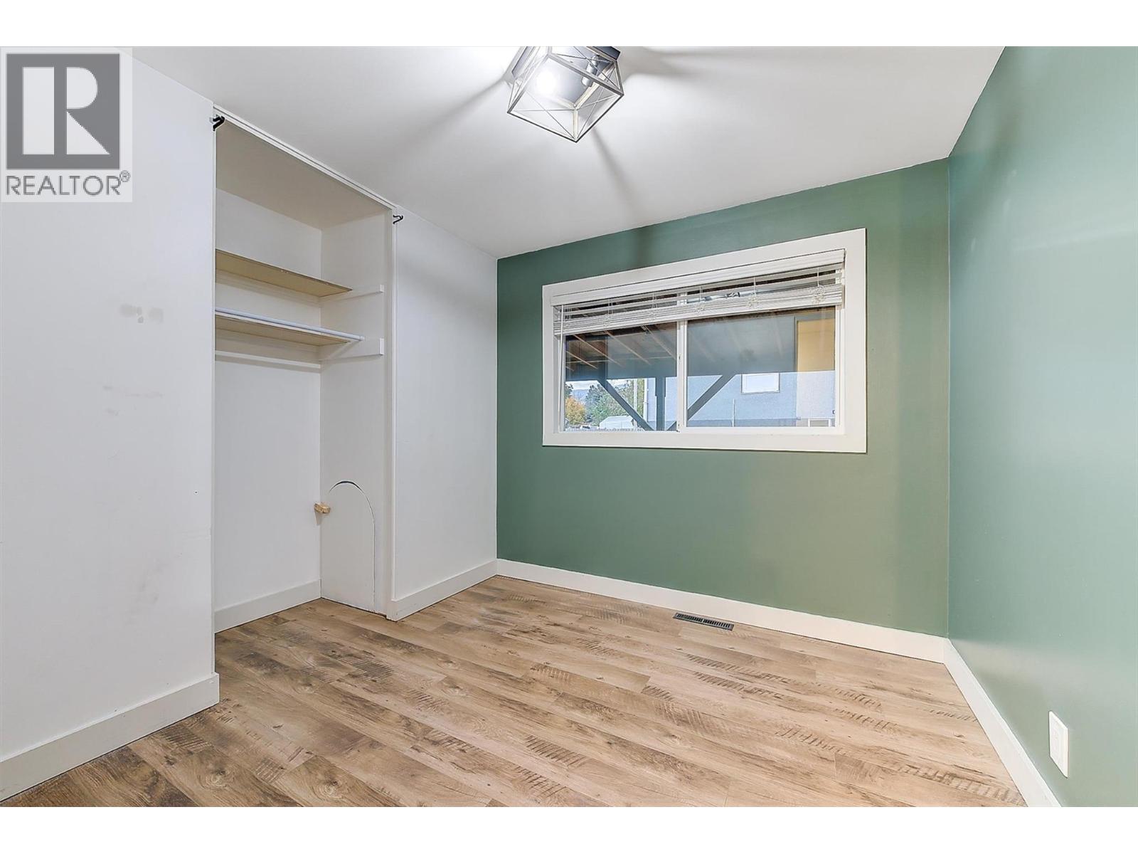 880 Hollydell Road, Kelowna, British Columbia  V1X 1L7 - Photo 18 - 10362875