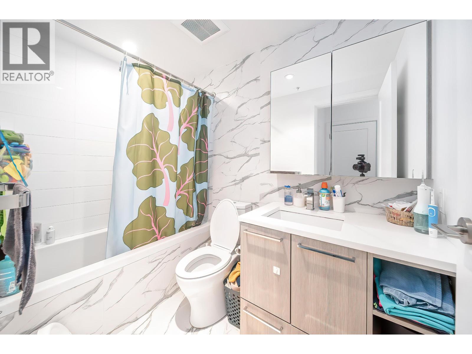 500 3331 No.3 Road, Richmond, British Columbia V6X 2B6 - Photo 10 - R3064785