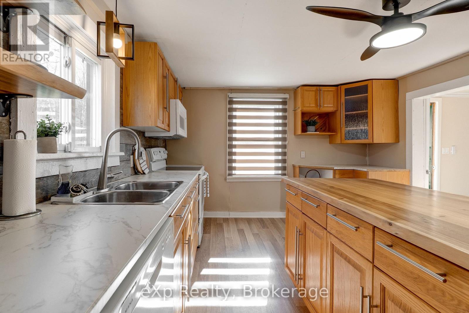 685 Lee Valley Road, Sables-Spanish Rivers, Ontario P0P 1P0 - Photo 6 - X12509236