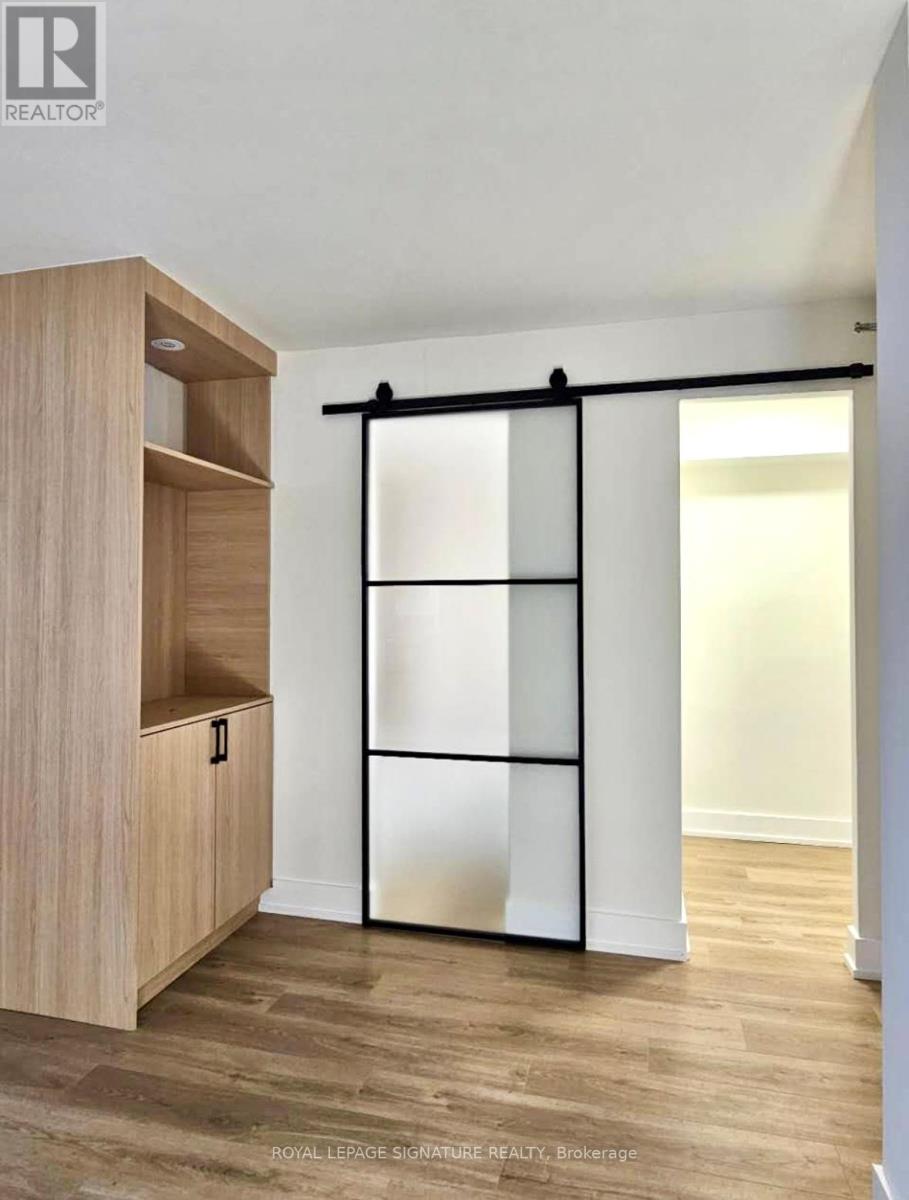 705 - 720 Spadina Avenue, Toronto, Ontario  M5S 2T9 - Photo 2 - C12510342