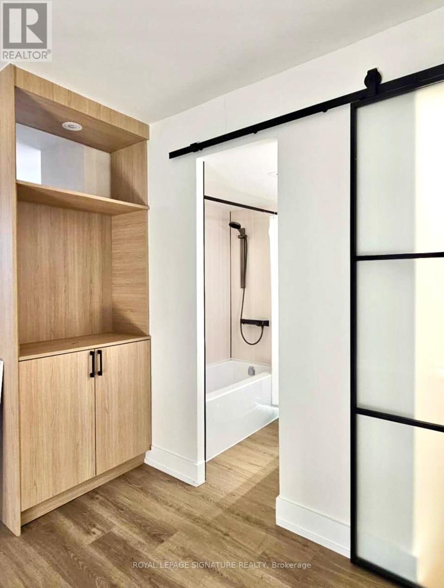 705 - 720 Spadina Avenue, Toronto, Ontario  M5S 2T9 - Photo 4 - C12510342