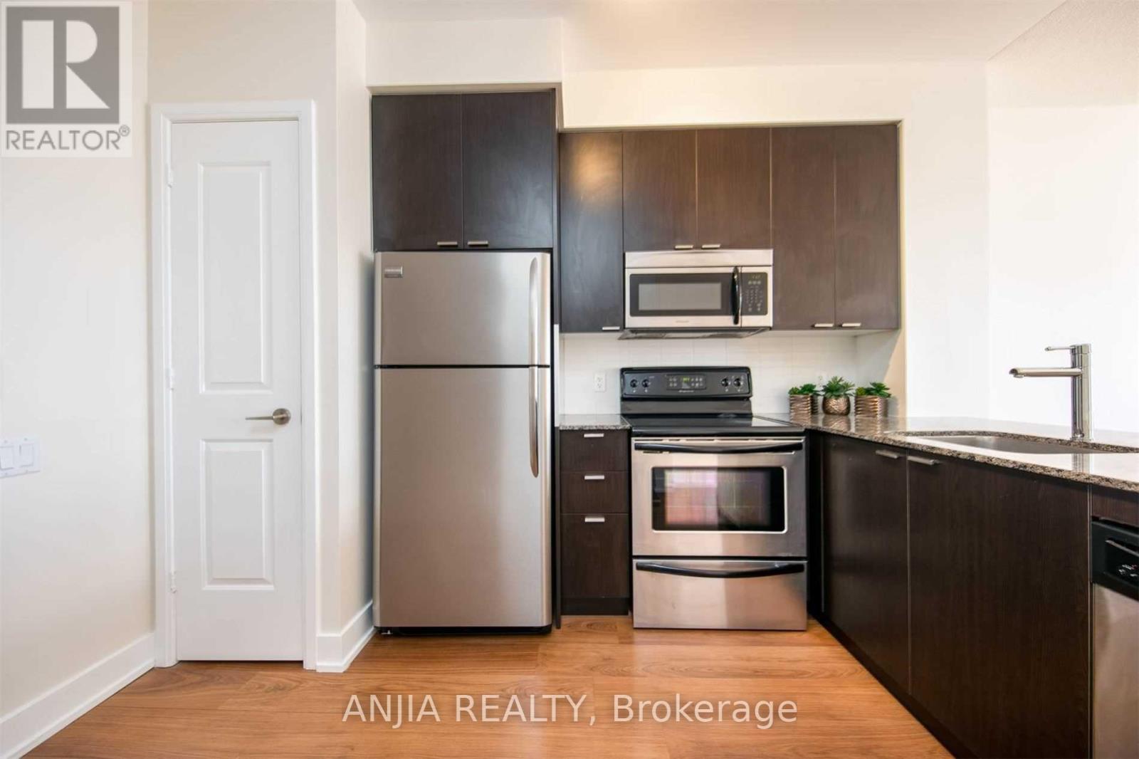 1712 - 23 Sheppard Avenue E, Toronto, Ontario  M2N 0C8 - Photo 3 - C12510360