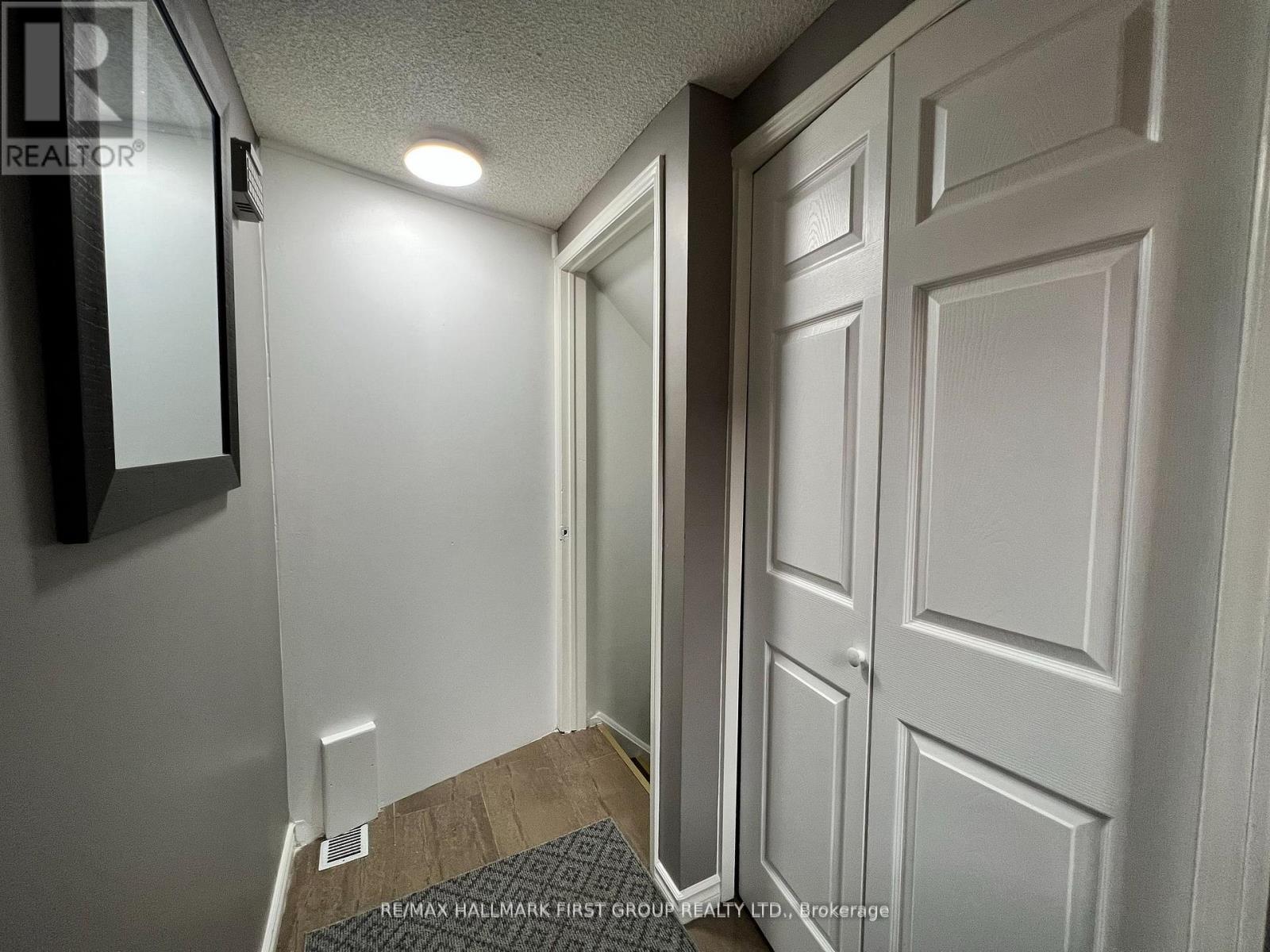 1731 Echo Point Court, Pickering, Ontario  L1V 5E1 - Photo 3 - E12510408