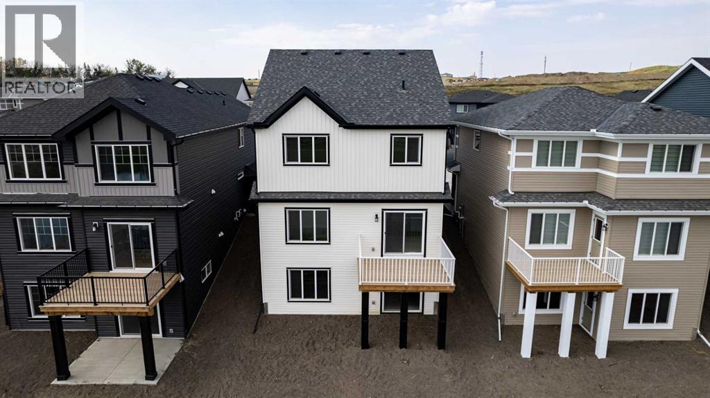 3082 Key Drive Sw, Airdrie, Alberta  T4B 5T1 - Photo 3 - A2268727