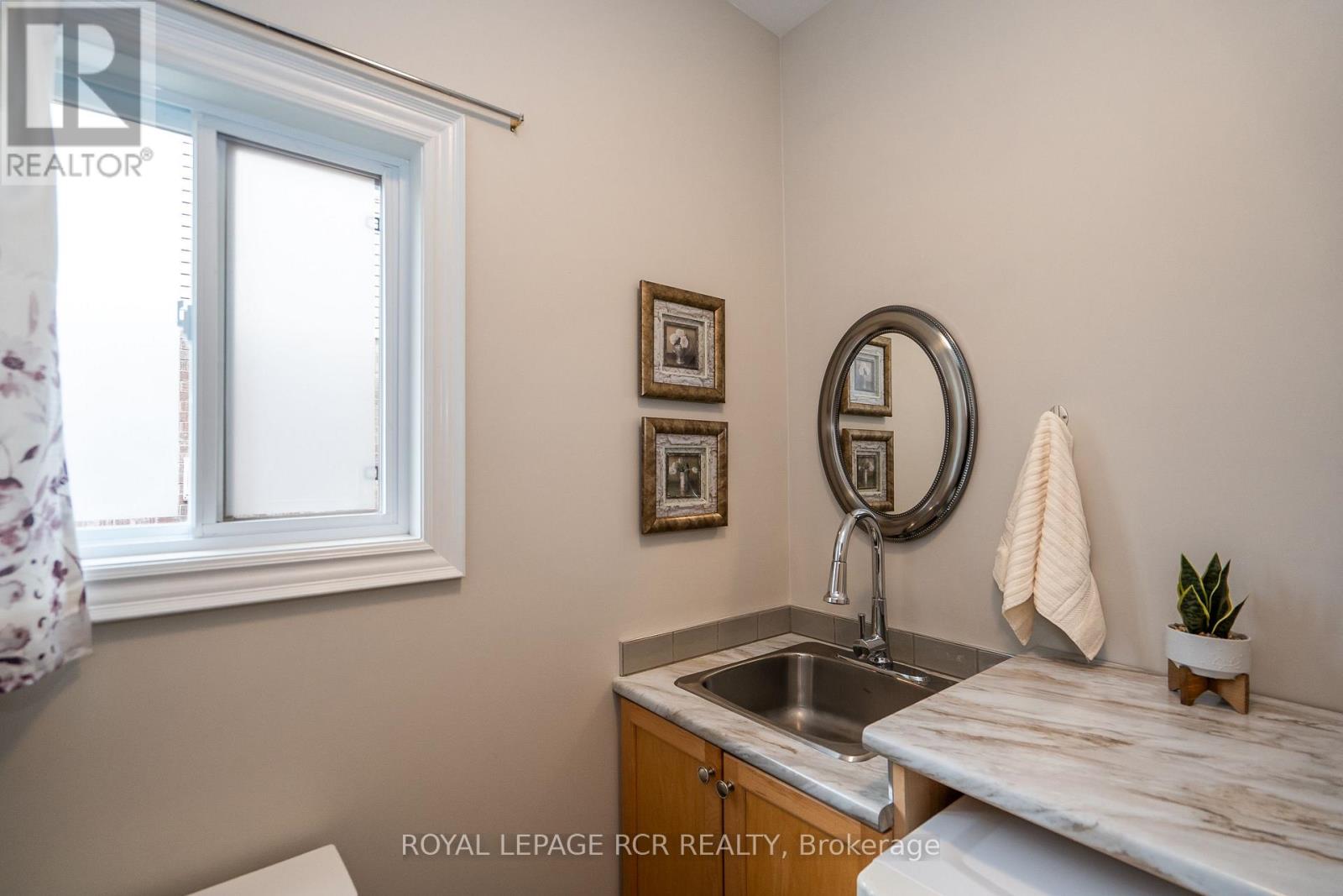 39 Dinnick Crescent, Orangeville, Ontario  L9W 0B7 - Photo 13 - W12482831