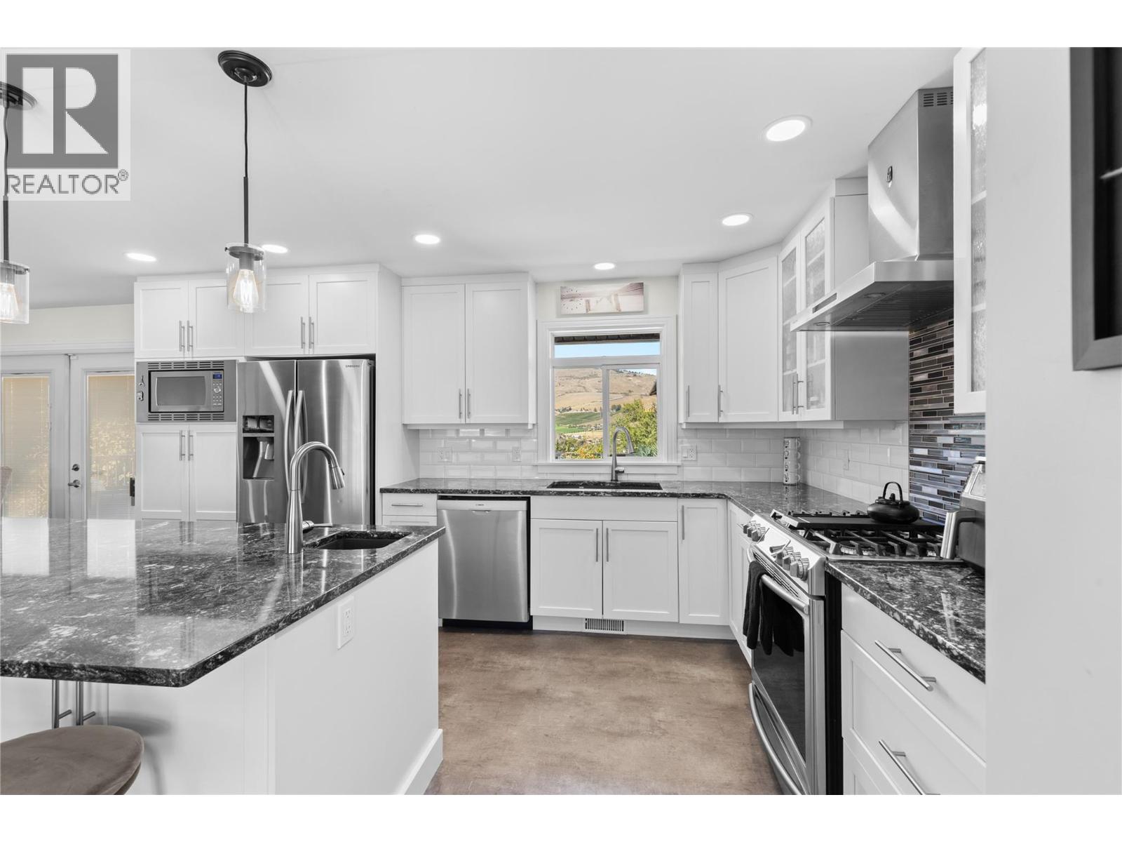 3905 17th Avenue, Vernon, British Columbia  V1T 6Z1 - Photo 6 - 10362492