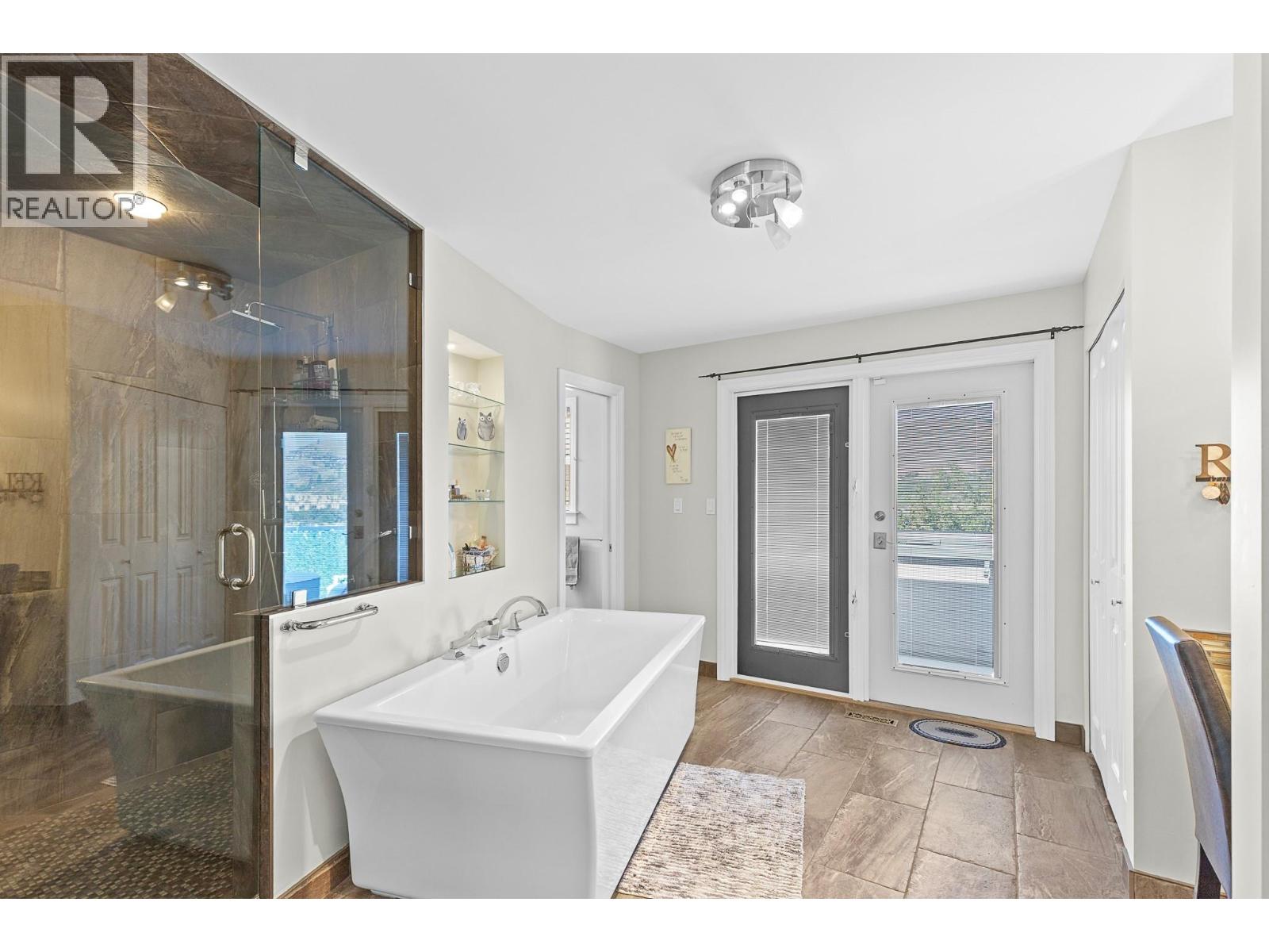 3905 17th Avenue, Vernon, British Columbia  V1T 6Z1 - Photo 30 - 10362492