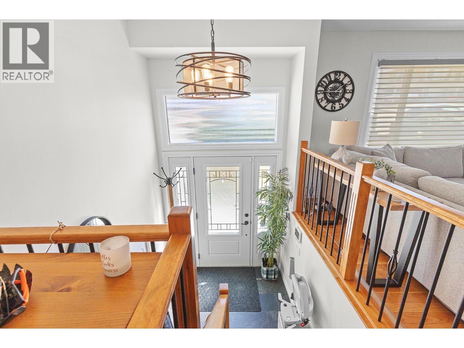 3905 17th Avenue, Vernon, British Columbia  V1T 6Z1 - Photo 4 - 10362492