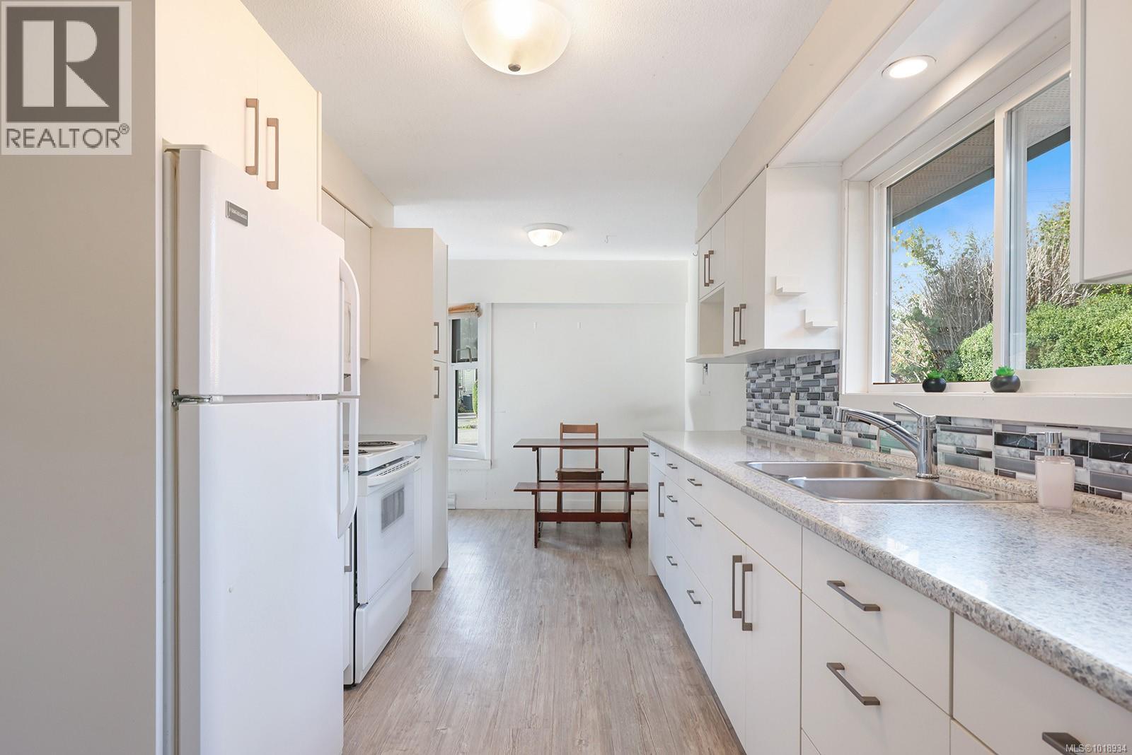 1110 Urquhart Ave, Courtenay, British Columbia  V9N 3K5 - Photo 12 - 1018934