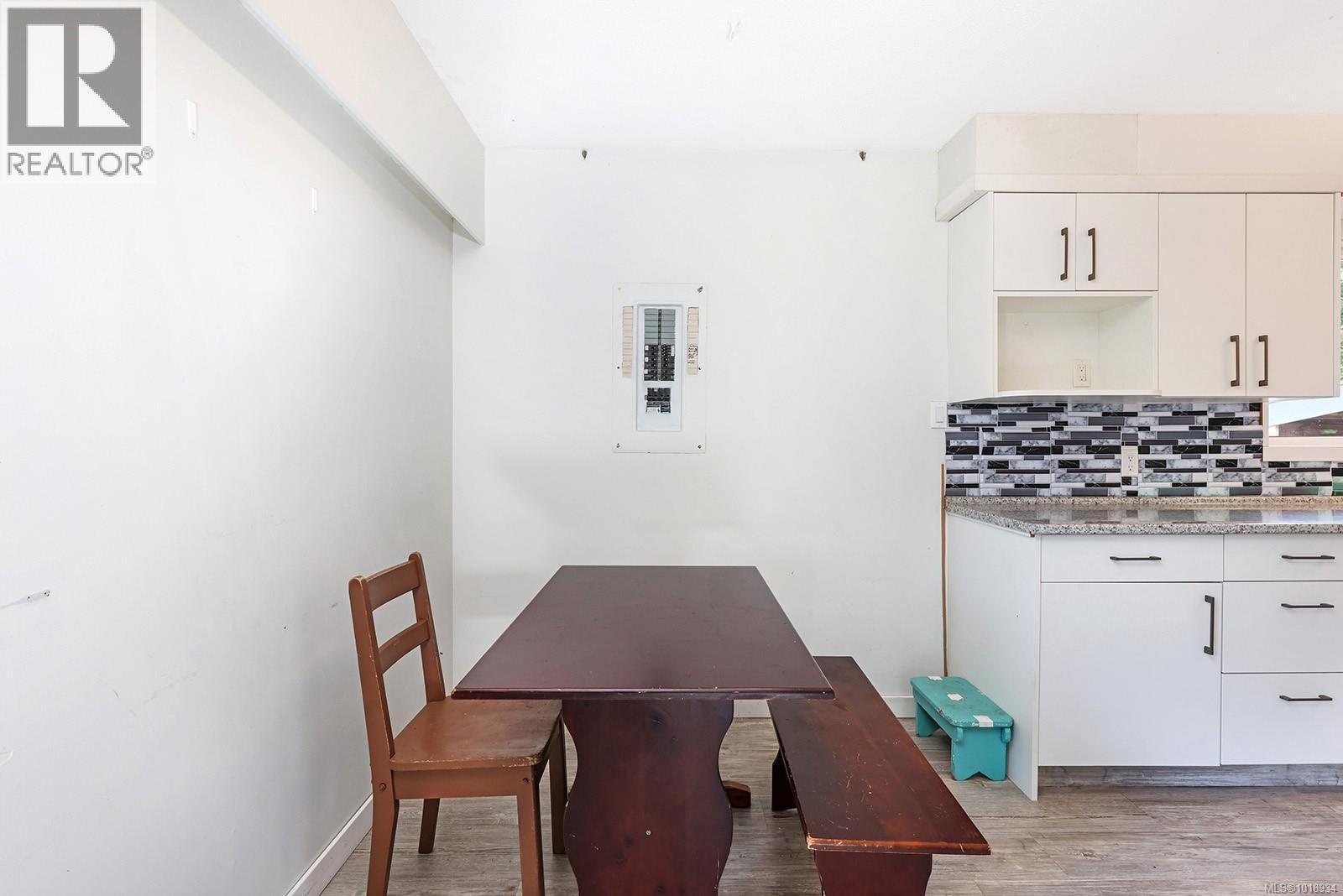 1110 Urquhart Ave, Courtenay, British Columbia  V9N 3K5 - Photo 7 - 1018934