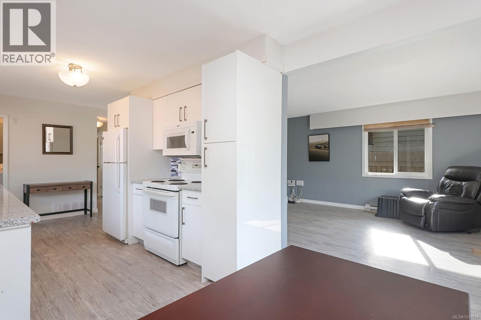 1110 Urquhart Ave, Courtenay, British Columbia  V9N 3K5 - Photo 9 - 1018934