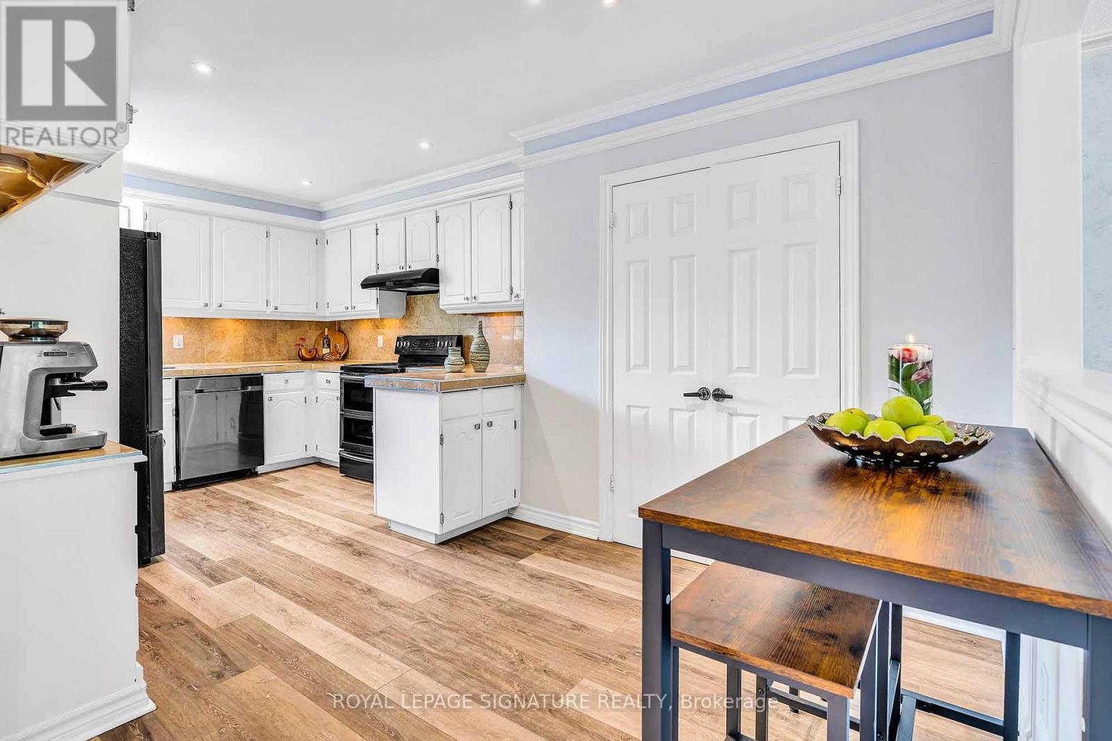 14 Poplar Crescent, Aurora, Ontario  L4G 3L3 - Photo 14 - N12510350