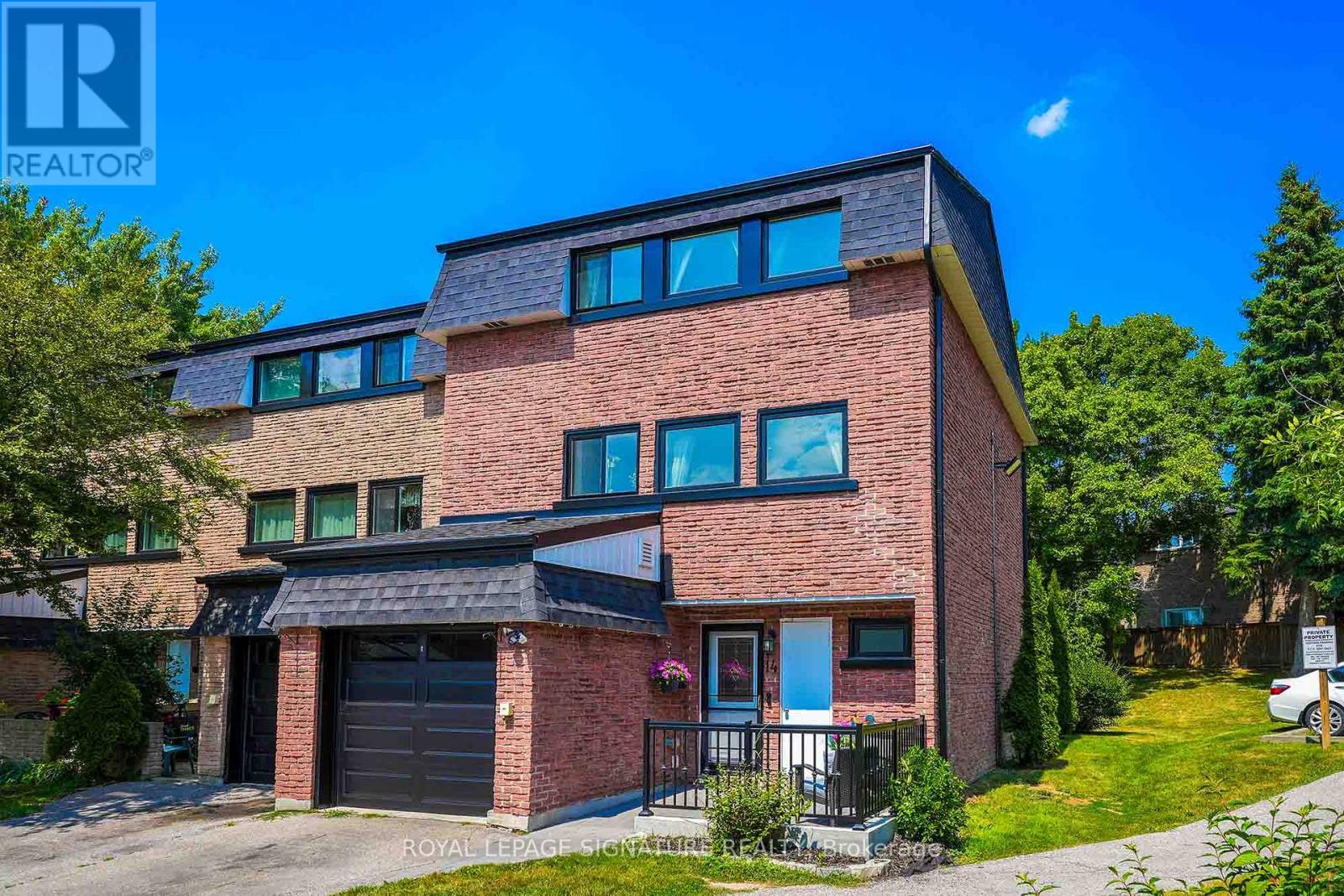 14 Poplar Crescent, Aurora, Ontario  L4G 3L3 - Photo 2 - N12510350