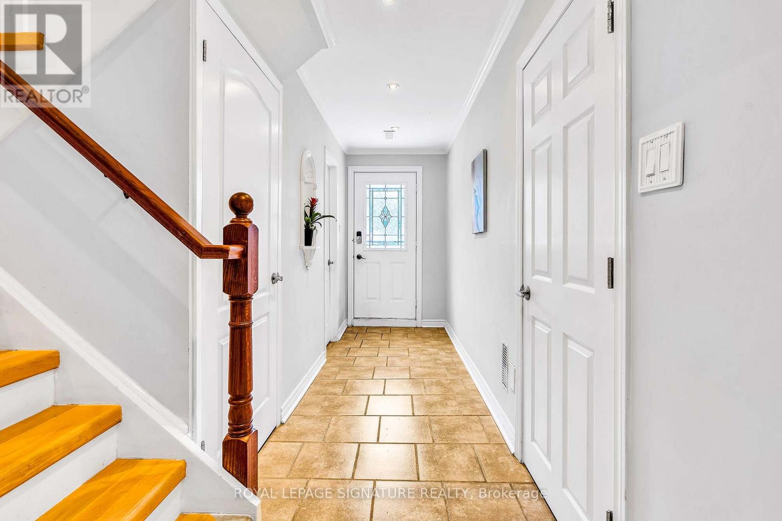 14 Poplar Crescent, Aurora, Ontario  L4G 3L3 - Photo 5 - N12510350