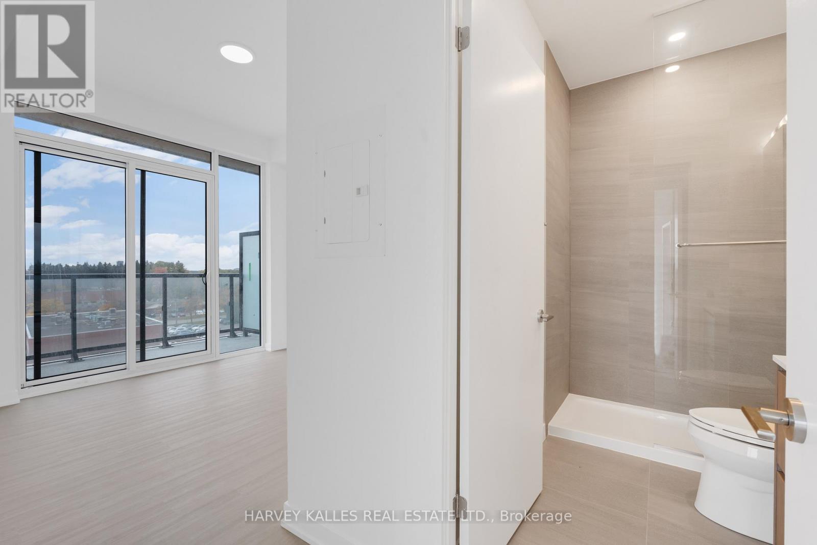 911 - 8188 Yonge Street, Vaughan, Ontario  L4J 1W5 - Photo 7 - N12510356