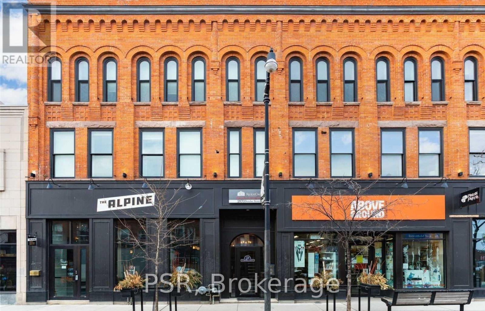 213 - 2870 DUNDAS STREET W, Toronto, Ontario