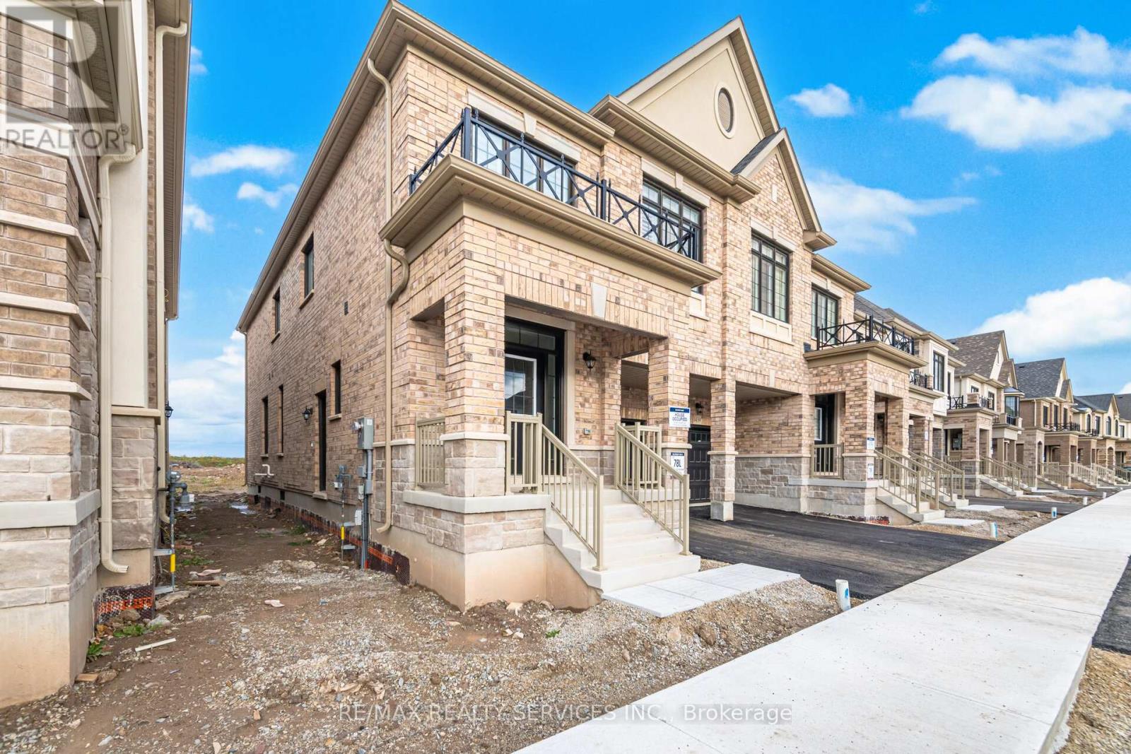 1437 Savoline Boulevard, Milton, Ontario  L9E 1G5 - Photo 2 - W12510330