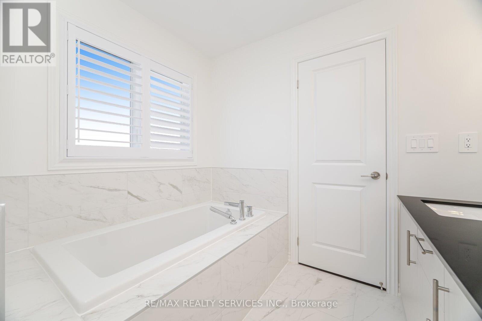 1437 Savoline Boulevard, Milton, Ontario  L9E 1G5 - Photo 29 - W12510330