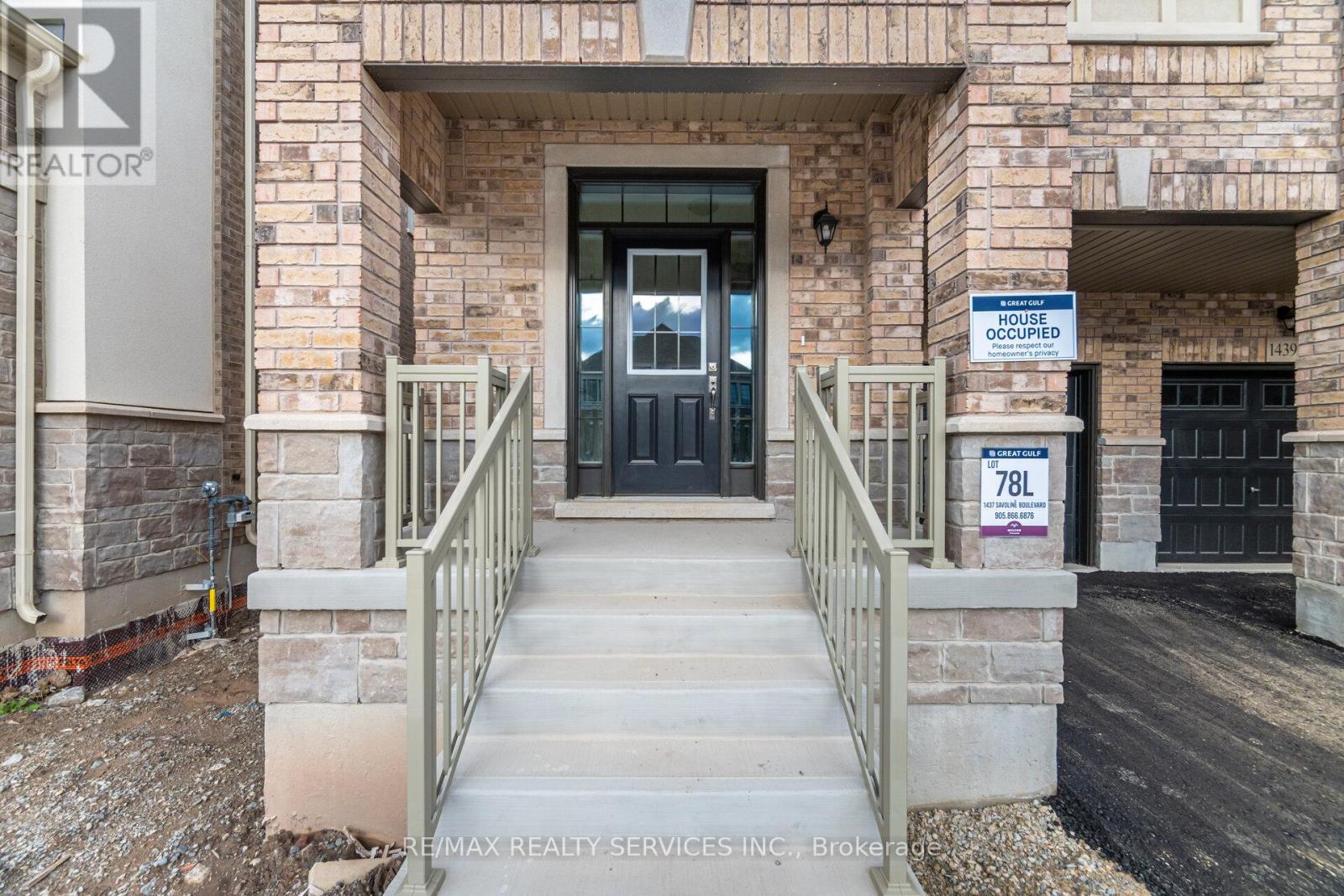 1437 Savoline Boulevard, Milton, Ontario  L9E 1G5 - Photo 3 - W12510330