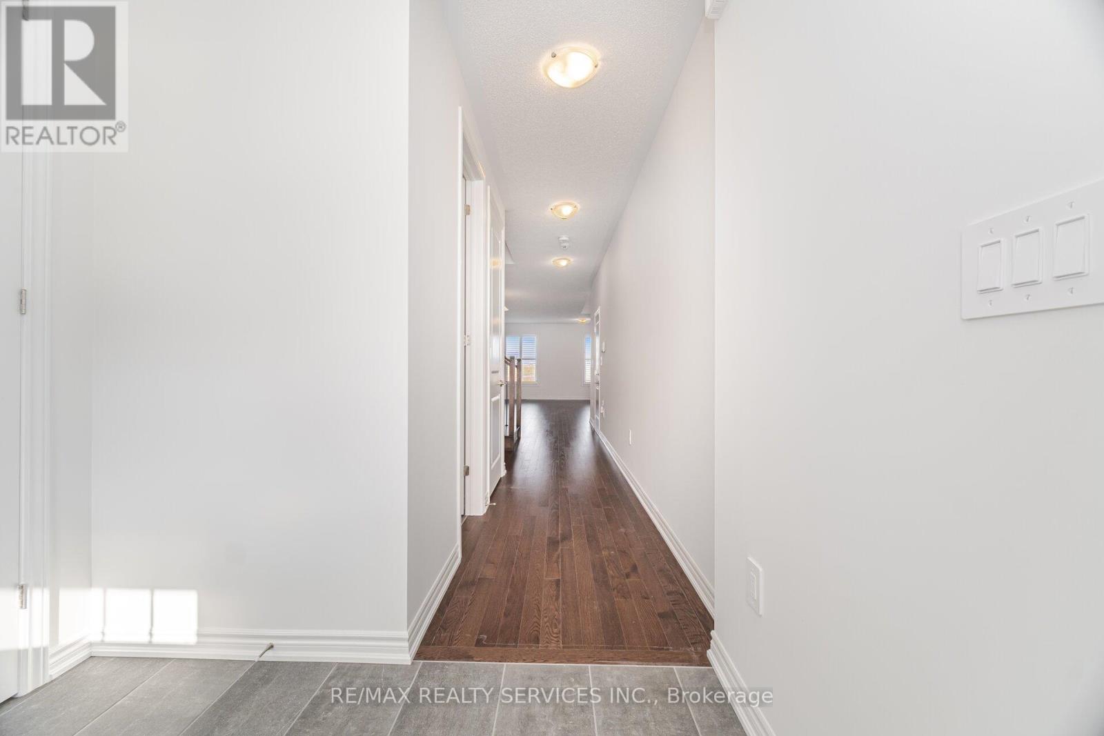 1437 Savoline Boulevard, Milton, Ontario  L9E 1G5 - Photo 5 - W12510330