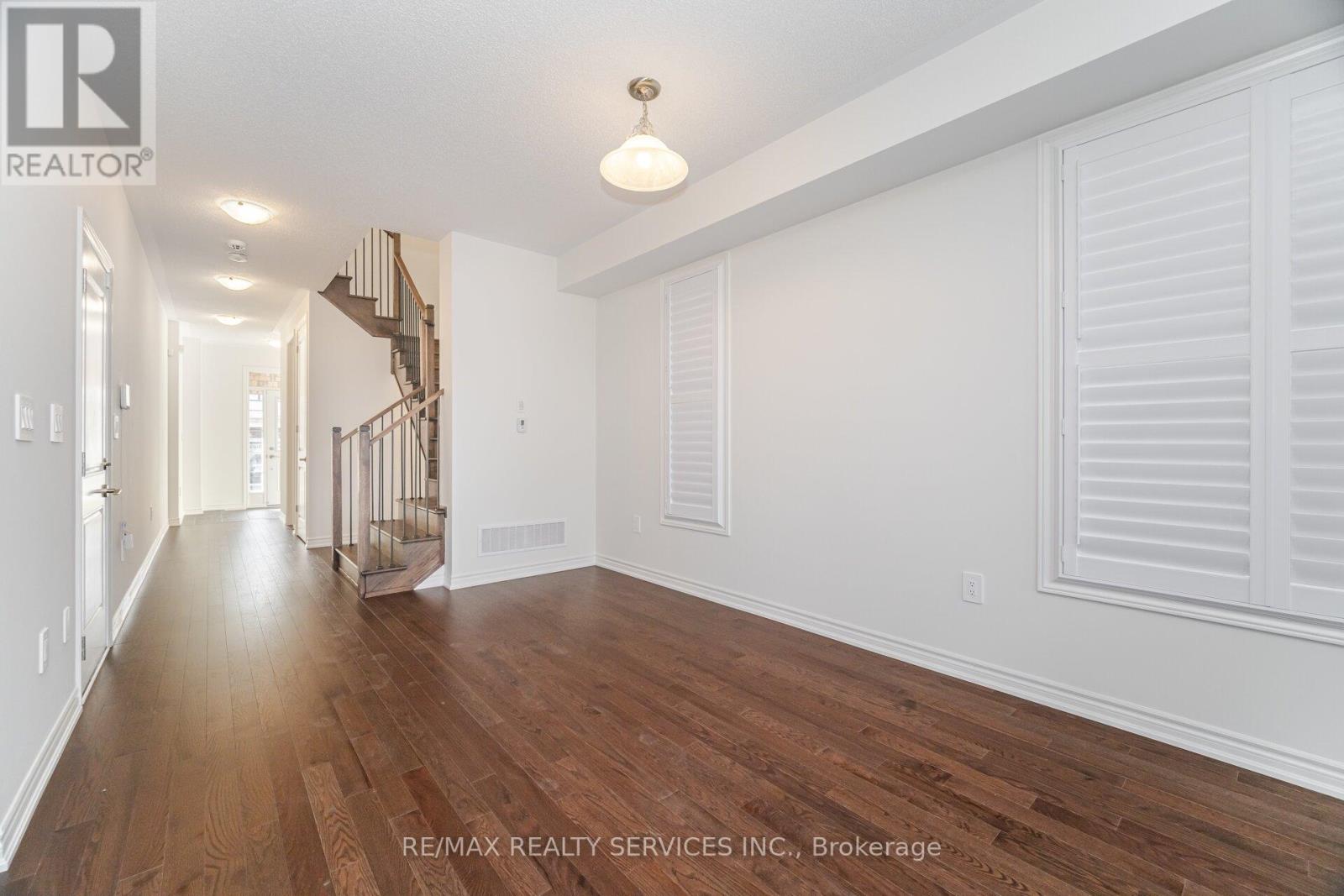 1437 Savoline Boulevard, Milton, Ontario  L9E 1G5 - Photo 6 - W12510330