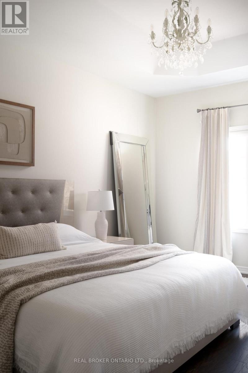 40 Divinity Circle, Brampton, Ontario  L7A 3Y3 - Photo 17 - W12510332