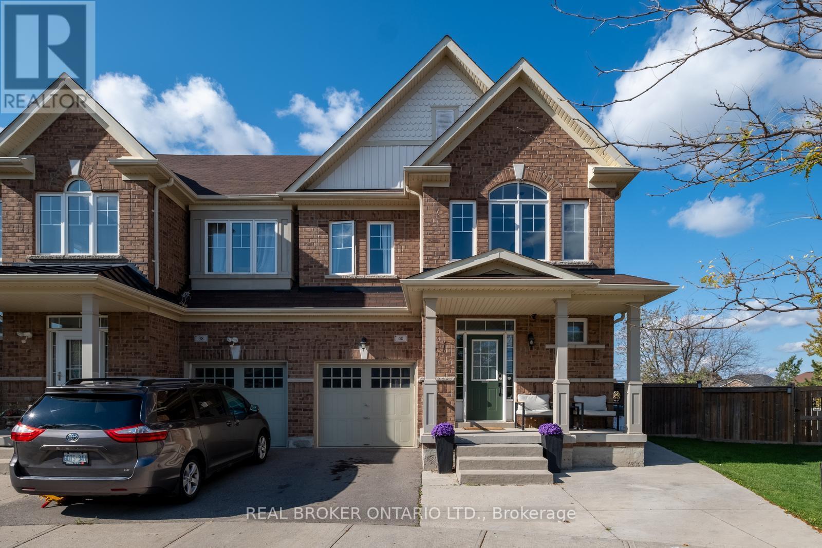 40 Divinity Circle, Brampton, Ontario  L7A 3Y3 - Photo 34 - W12510332