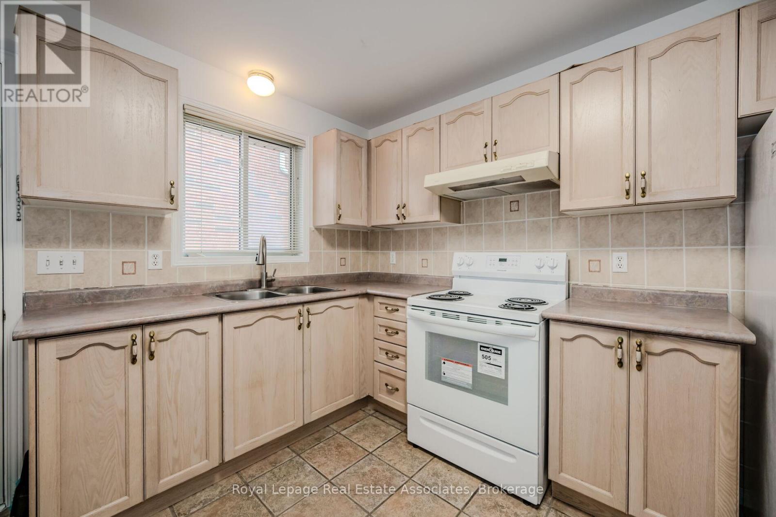 2887 Darien Road, Burlington, Ontario  L7M 4K1 - Photo 20 - W12510336