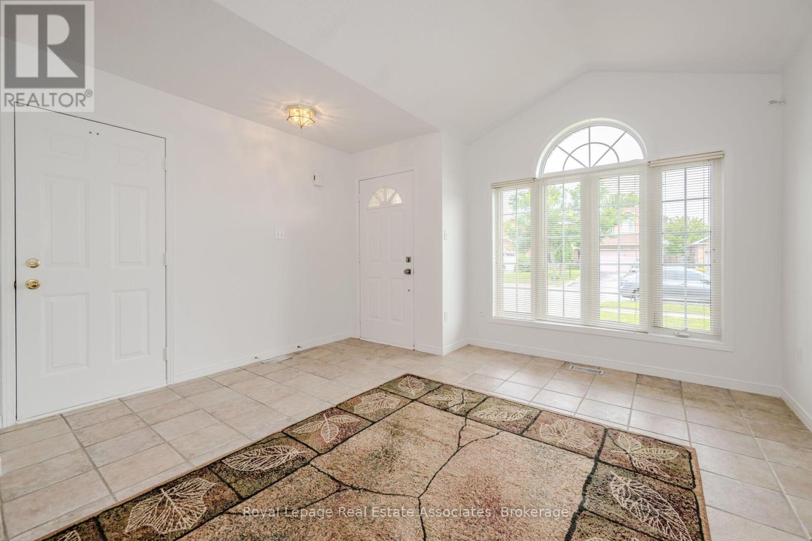 2887 Darien Road, Burlington, Ontario  L7M 4K1 - Photo 5 - W12510336