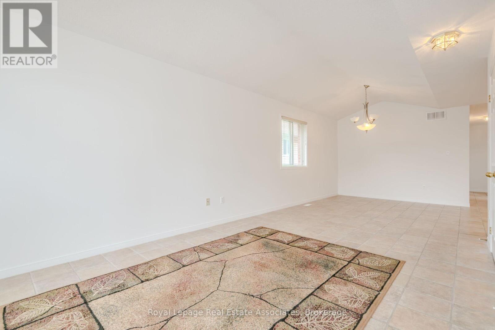 2887 Darien Road, Burlington, Ontario  L7M 4K1 - Photo 6 - W12510336