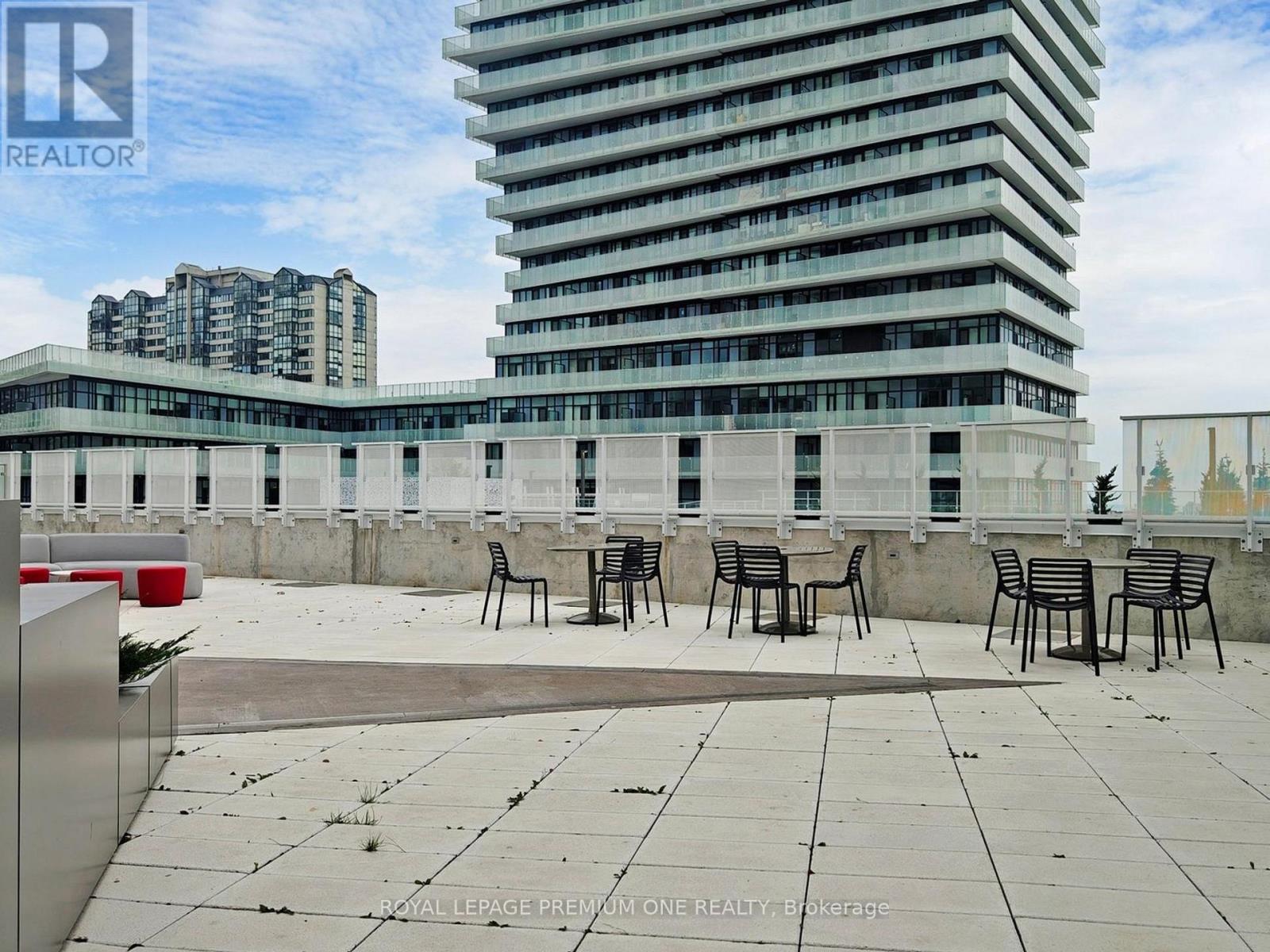 2406 - 3900 Confederation Parkway Sw, Mississauga, Ontario  L5B 0M3 - Photo 18 - W12510364