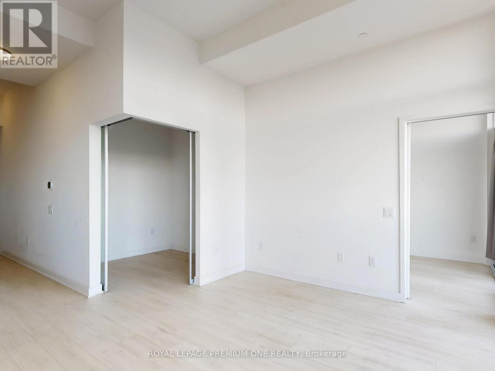 2406 - 3900 Confederation Parkway Sw, Mississauga, Ontario  L5B 0M3 - Photo 28 - W12510364