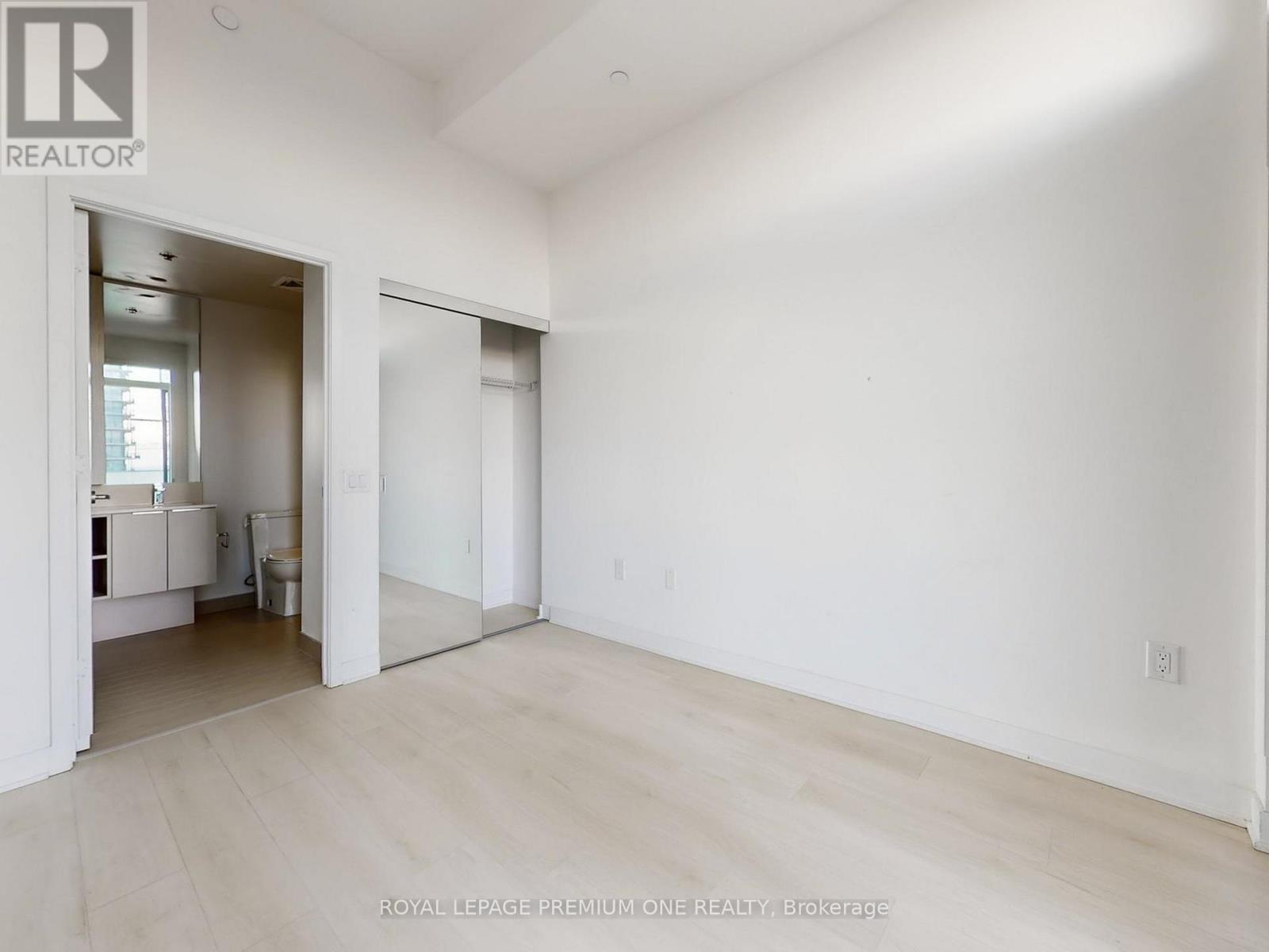 2406 - 3900 Confederation Parkway Sw, Mississauga, Ontario  L5B 0M3 - Photo 33 - W12510364