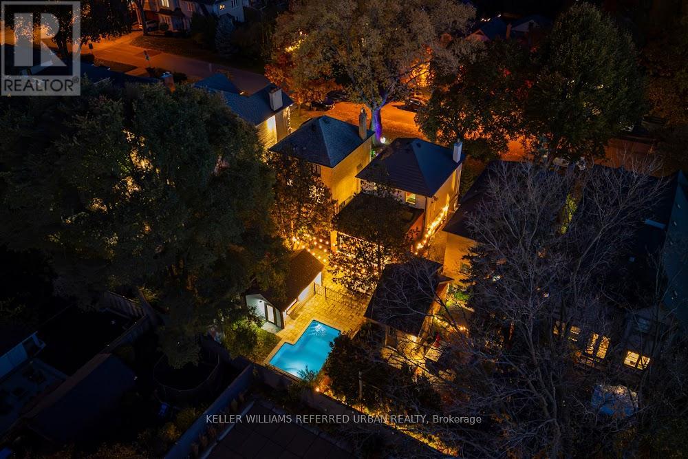 14 Meadowvale Drive, Toronto, Ontario  M8Y 2N8 - Photo 2 - W12510394