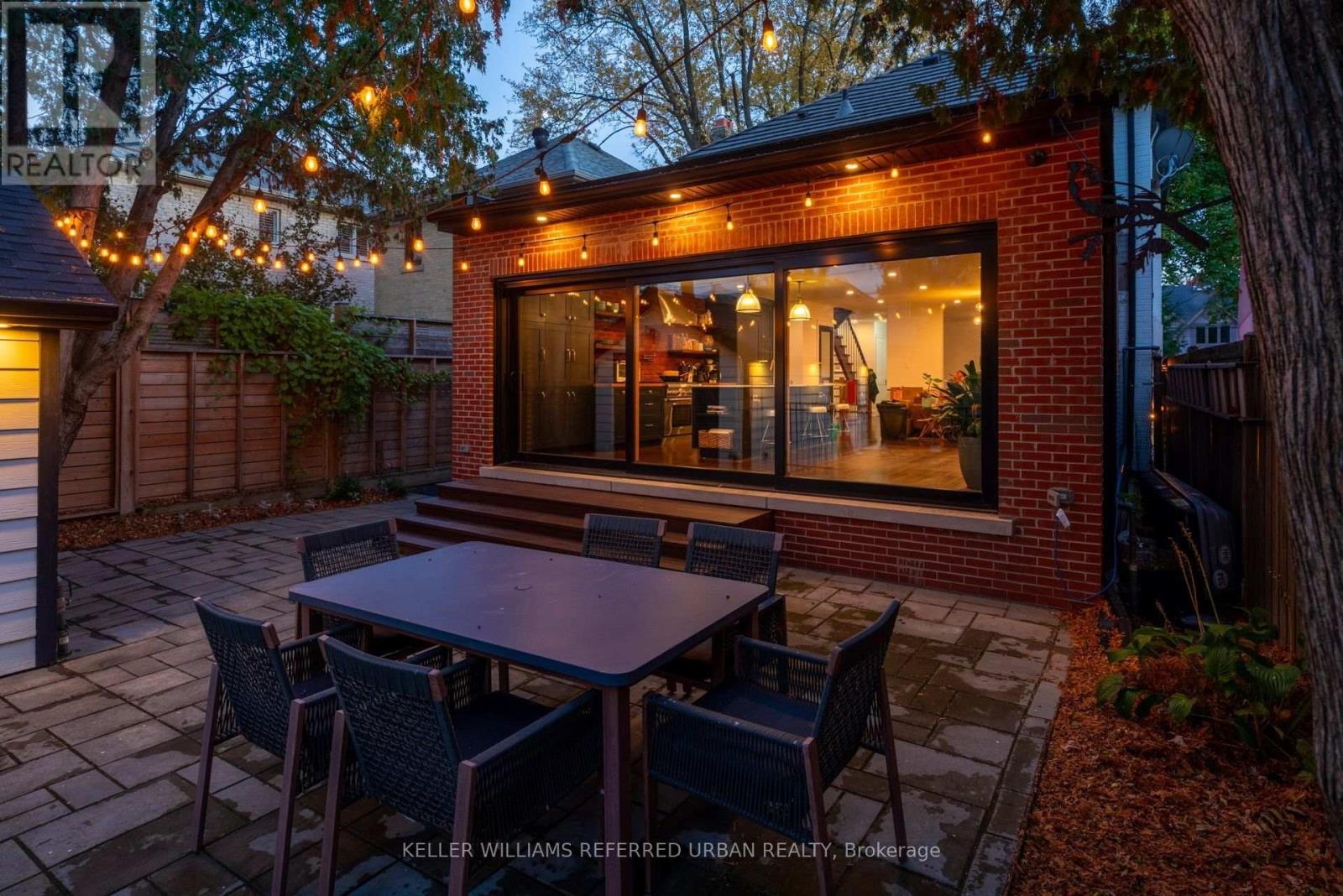 14 Meadowvale Drive, Toronto, Ontario  M8Y 2N8 - Photo 39 - W12510394