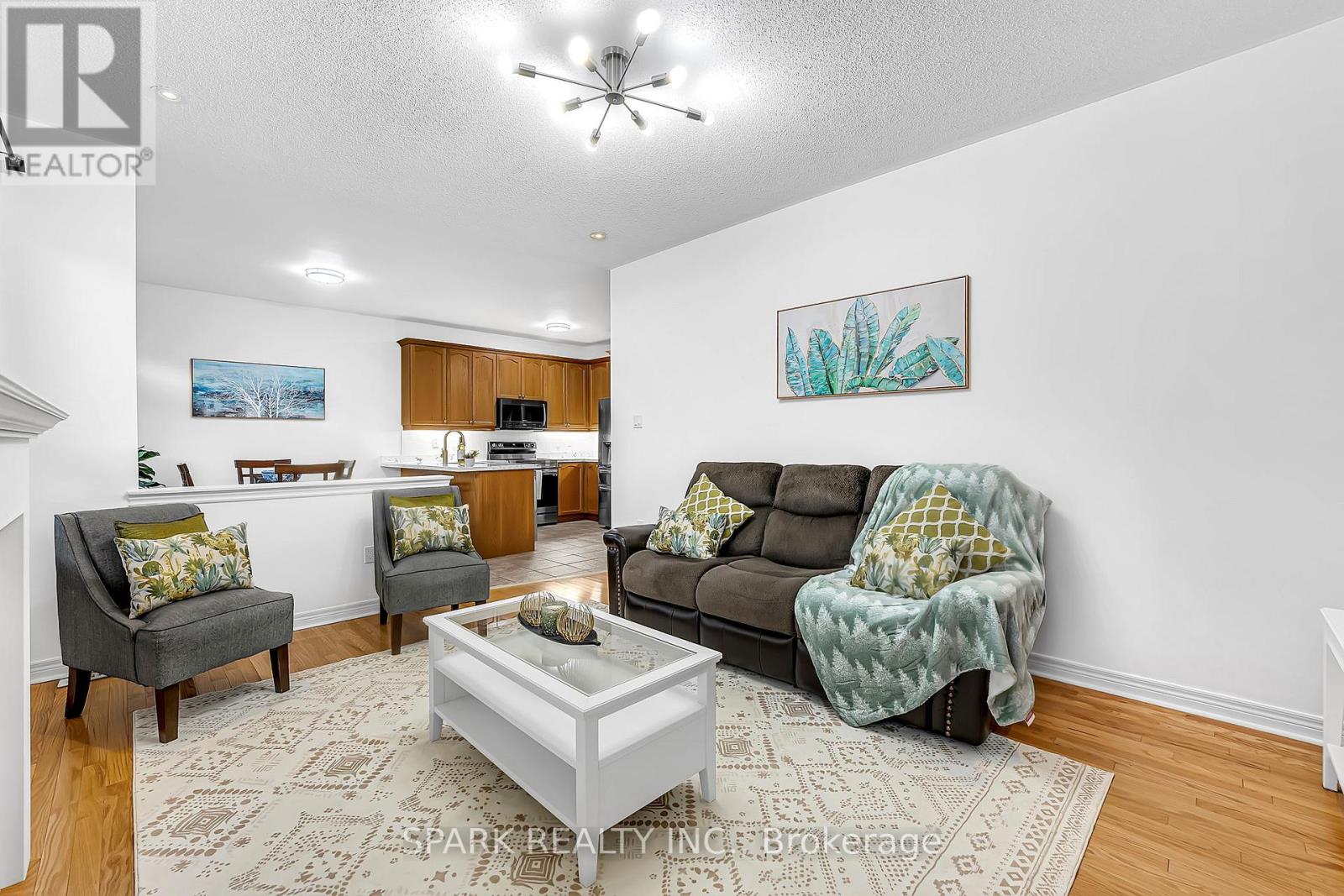 52 Watsonbrook Drive, Brampton, Ontario  L6R 0R3 - Photo 11 - W12510406