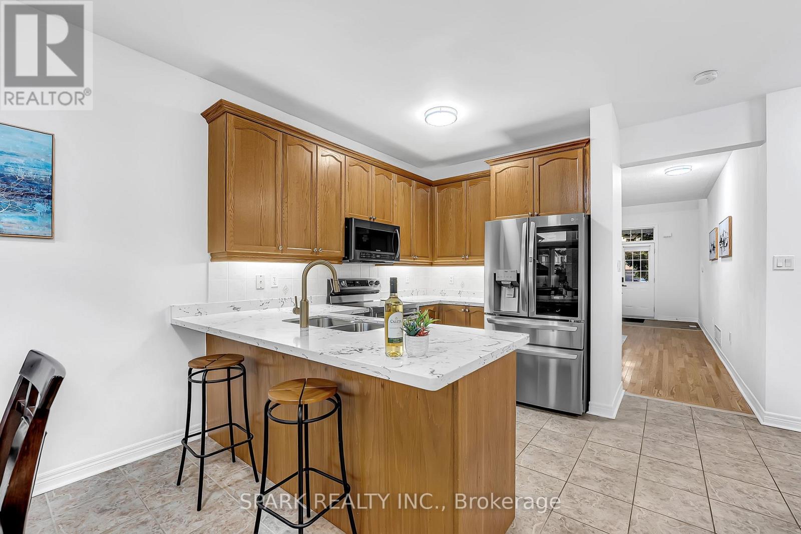 52 Watsonbrook Drive, Brampton, Ontario  L6R 0R3 - Photo 8 - W12510406