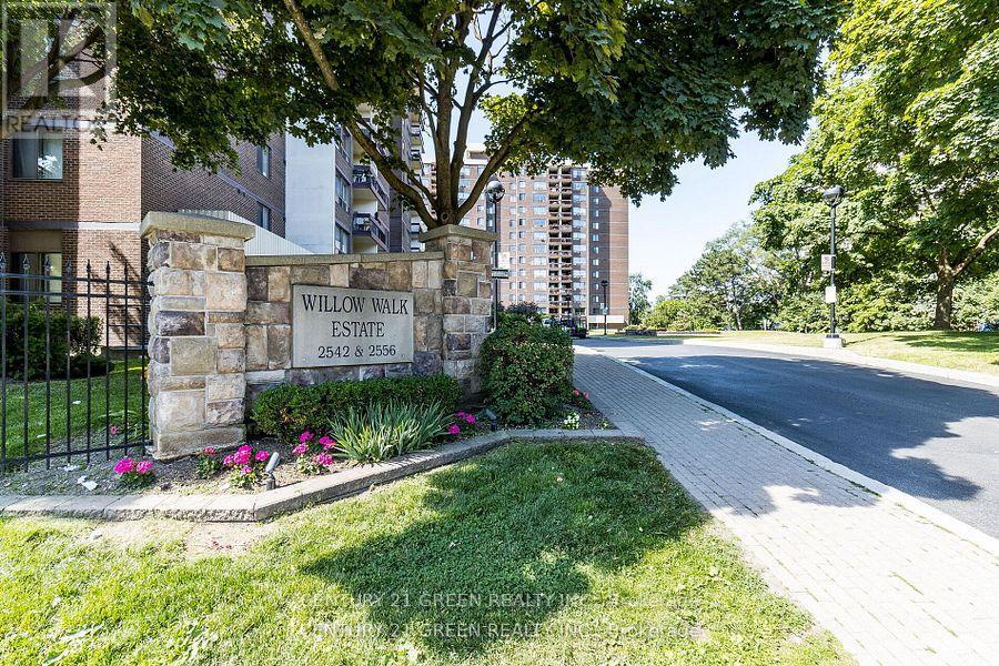 706 - 2556 Argyle Road, Mississauga, Ontario  L5B 2H6 - Photo 3 - W12510414
