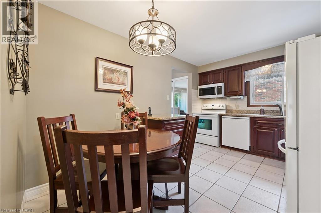 61 Sandsprings Crescent, Kitchener, Ontario  N2E 2A5 - Photo 10 - 40779442