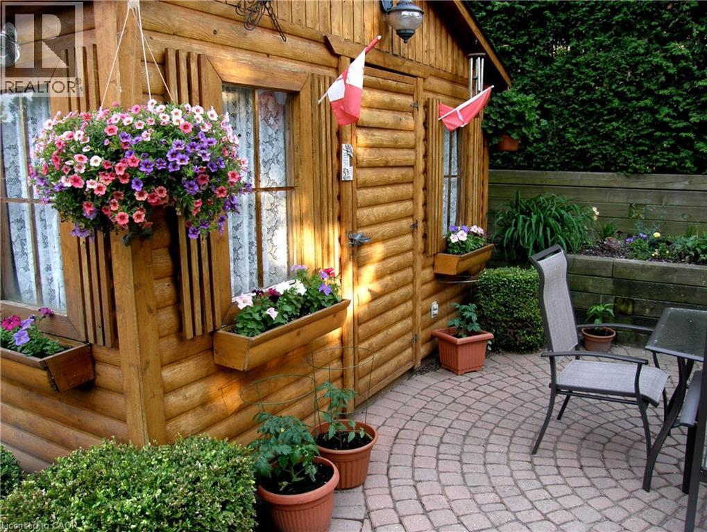 61 Sandsprings Crescent, Kitchener, Ontario  N2E 2A5 - Photo 33 - 40779442